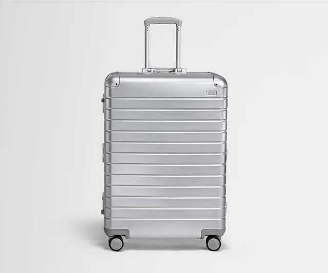 away-aluminum-large-valise-soute-argent-aluminium image 1