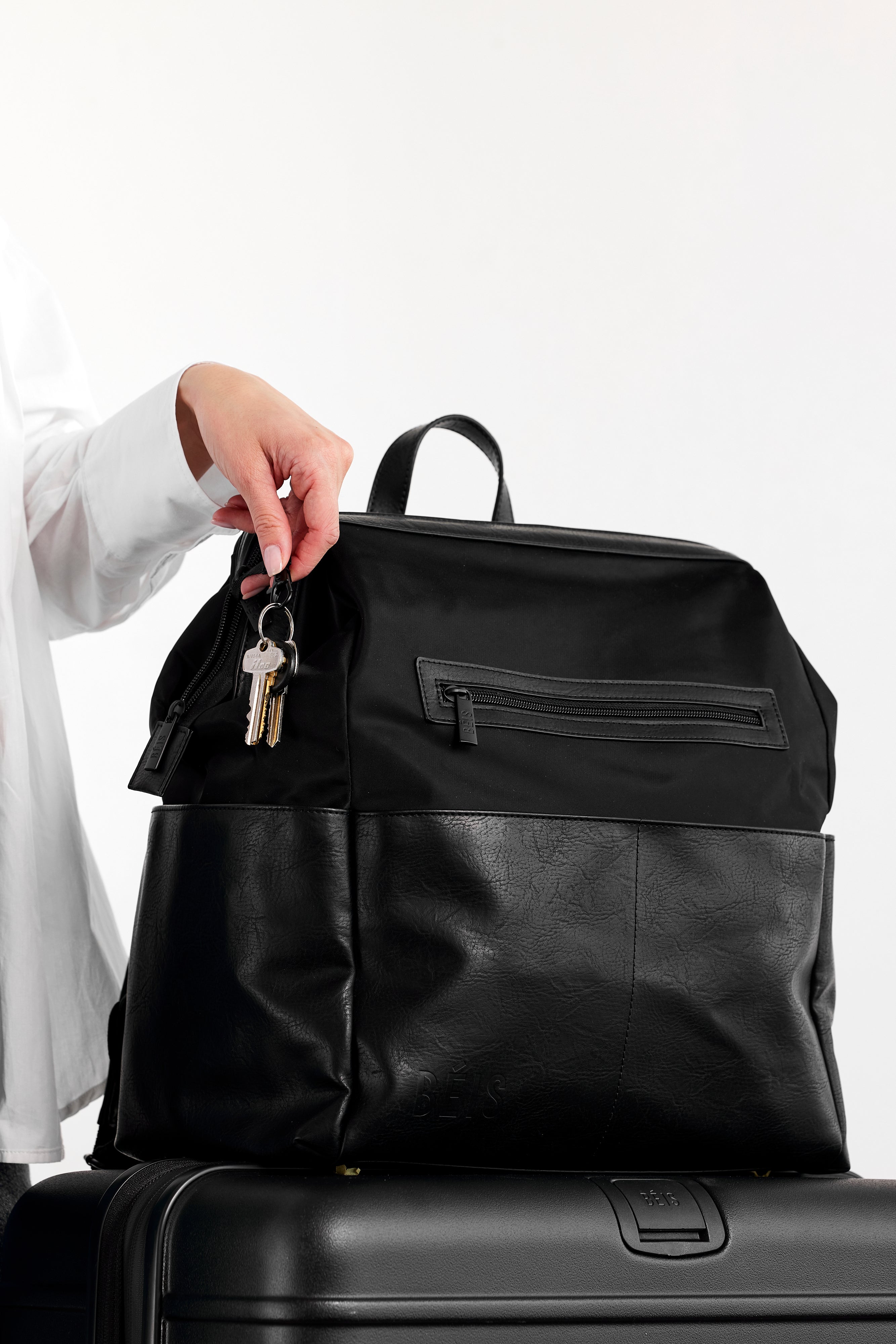 beis-the-backpack-sac-dos-langer-noir-avec-matelas image 8