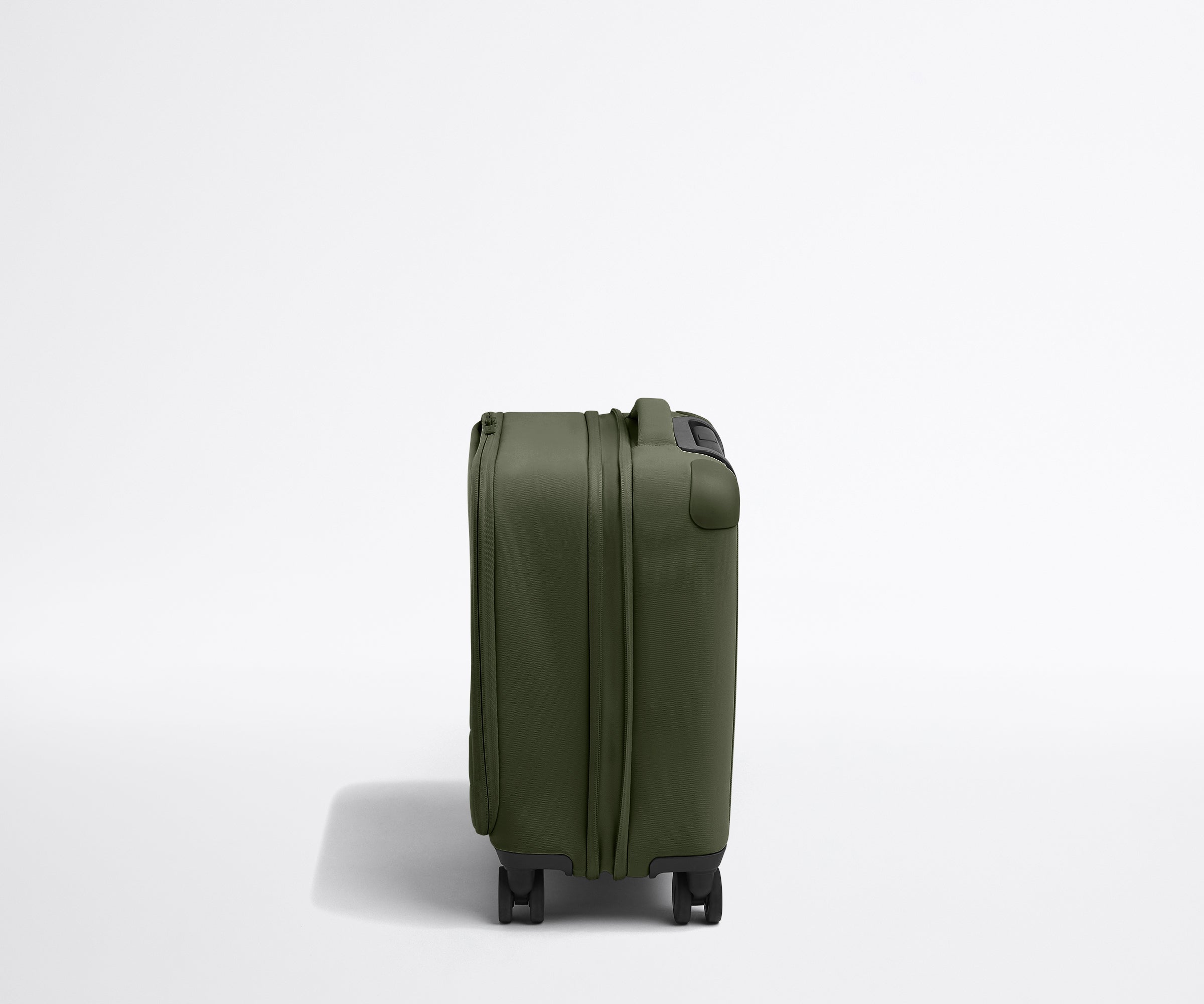 away-carry-on-softside-compact-valise-cabine-vert-olive image 3