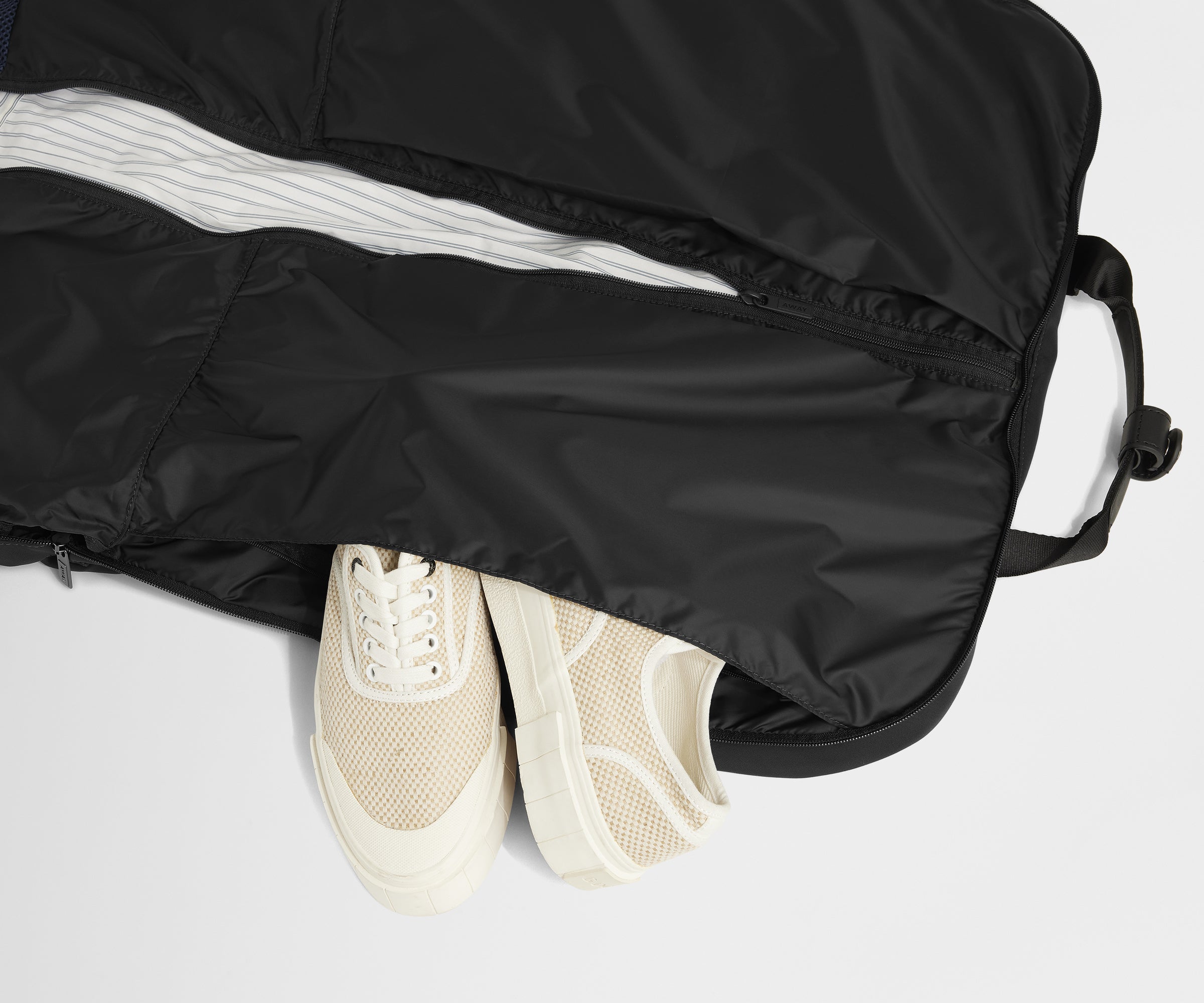 away-garment-bag-housse-de-costume-jet-black-anti-froissage image 4