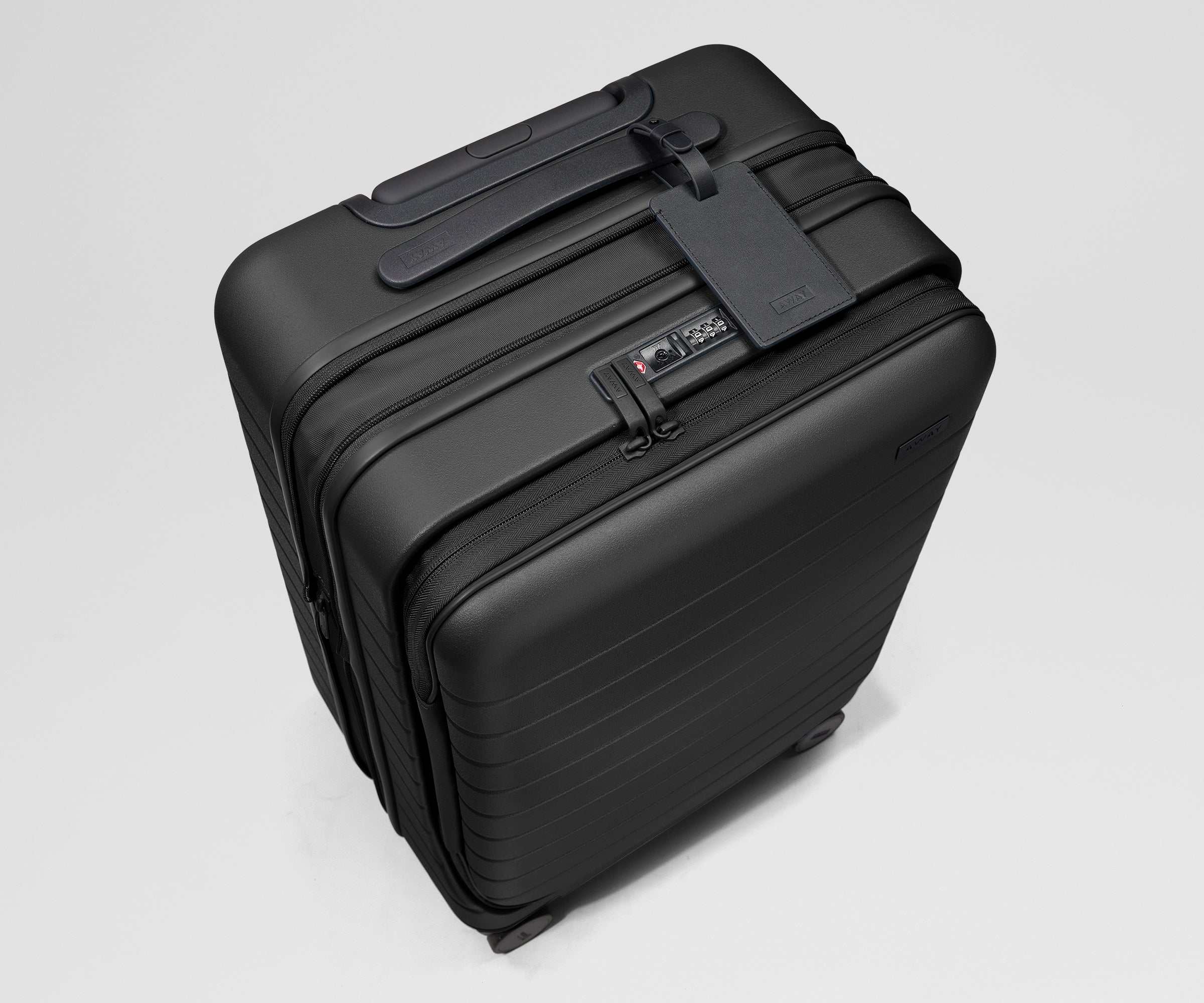 away-packed-to-impress-set-valises-voyage-organis-es image 7