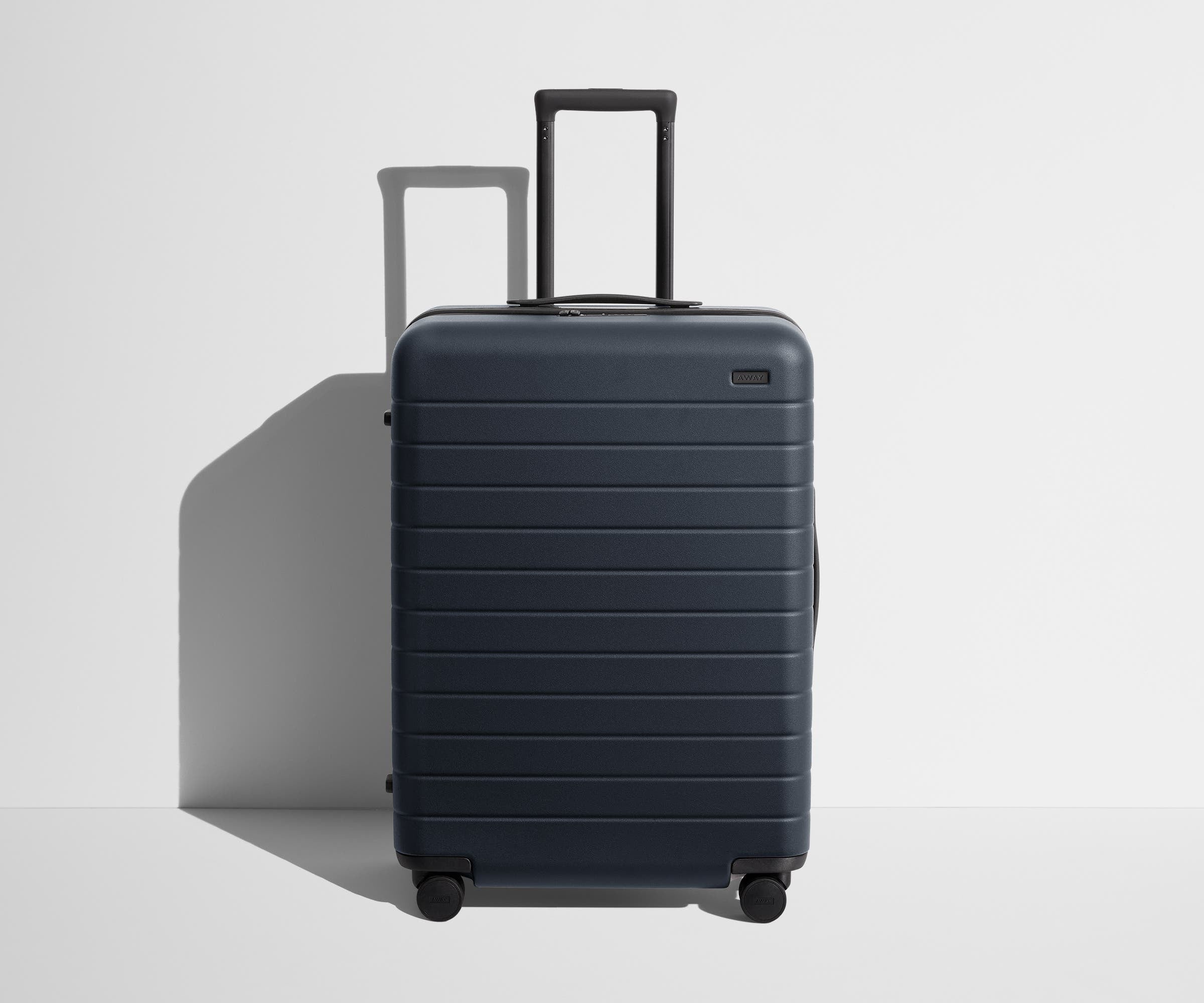 away-medium-valise-soute-bleue-navy-blue image 1