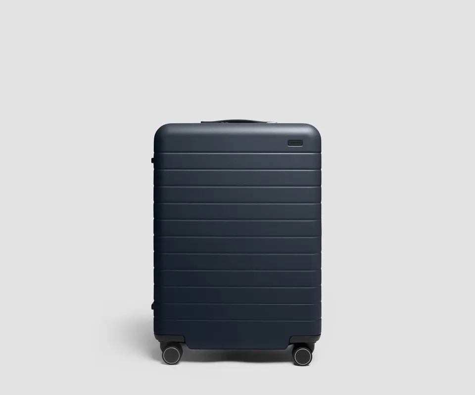 away-medium-3-valise-soute-navy-blue-freins image 1