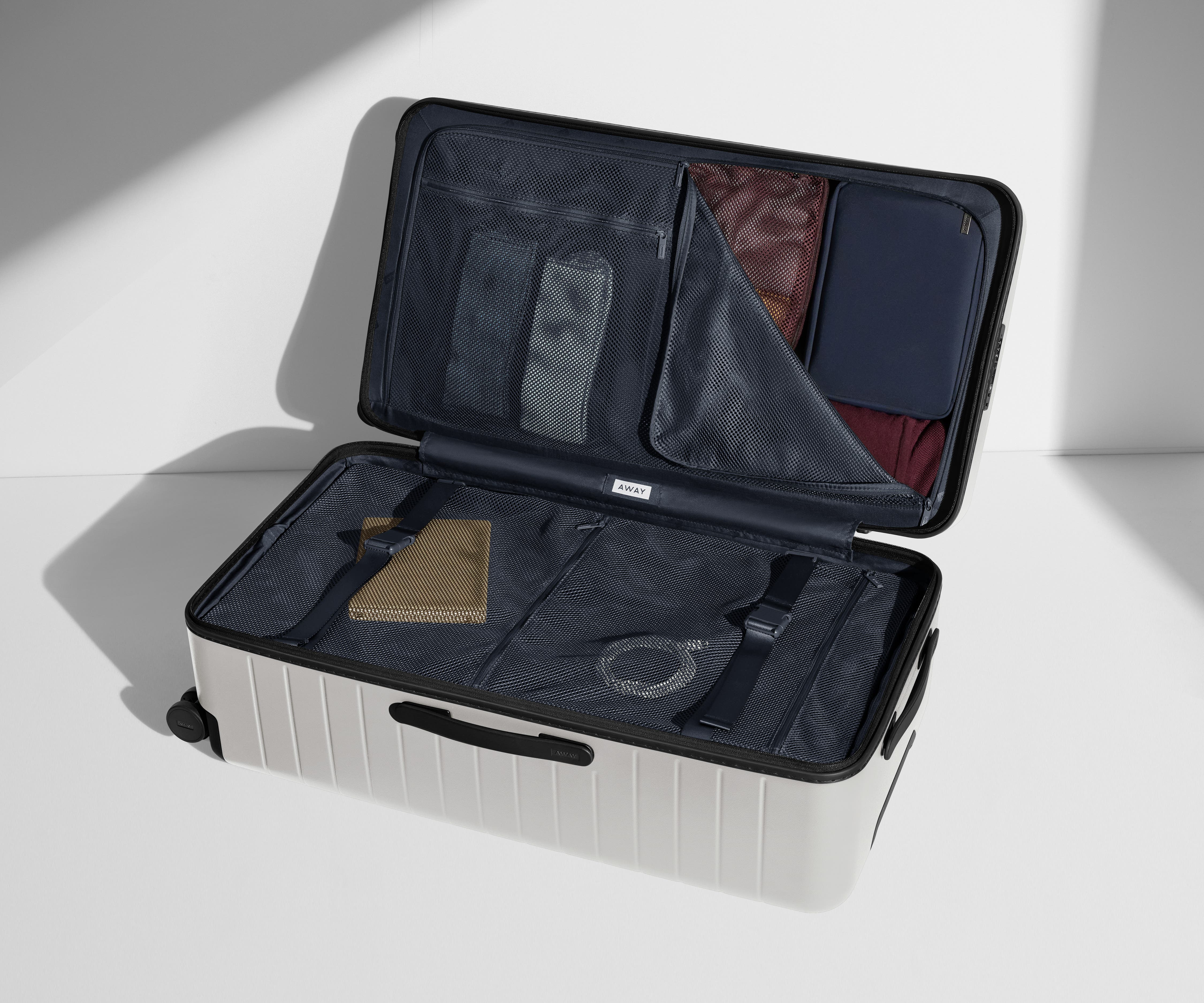 away-the-trunk-valise-soute-cloud-gray-rigide-grande-capacit image 5