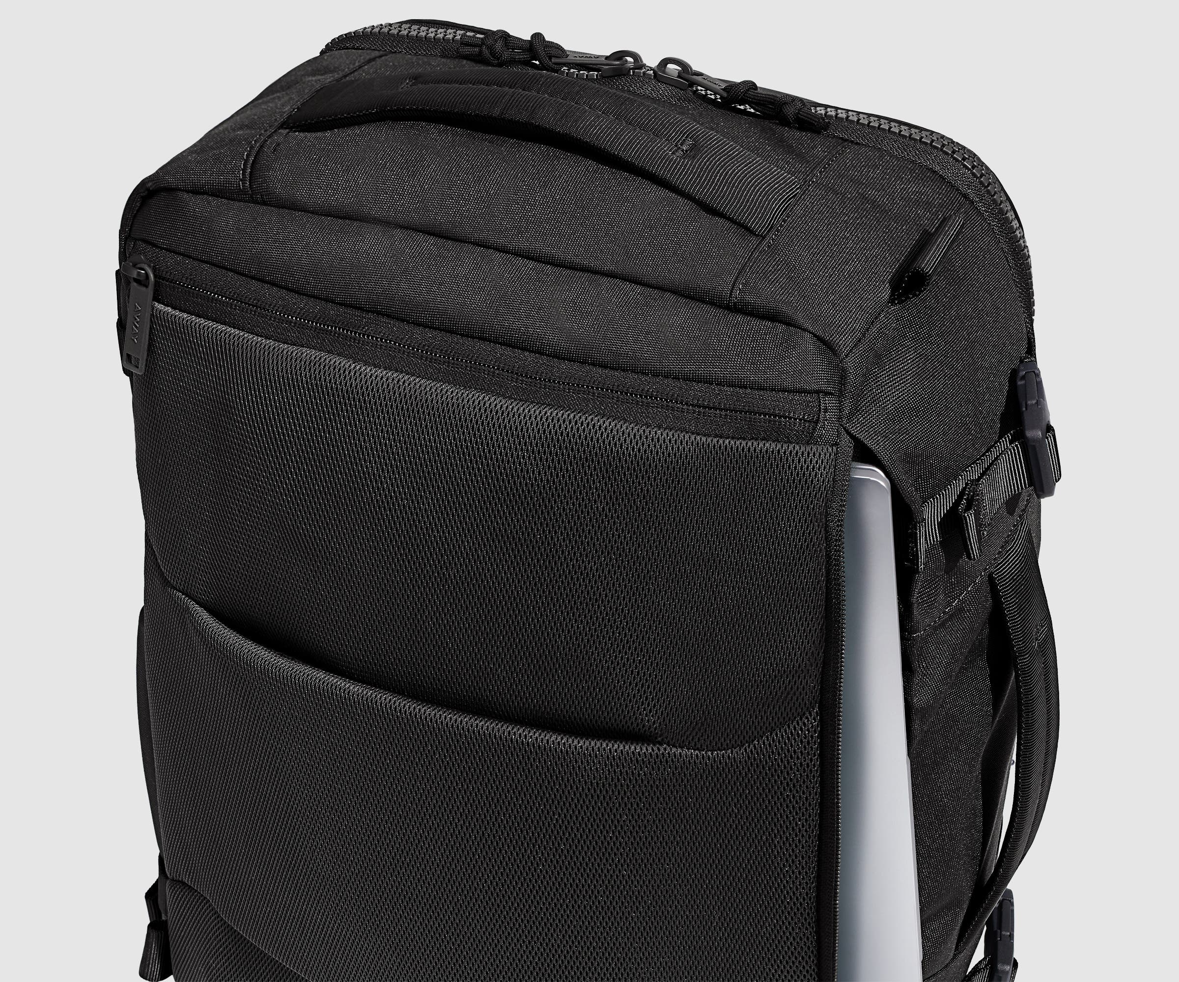 away-active-convertible-backpack-sac-dos-25l-jet-black image 4
