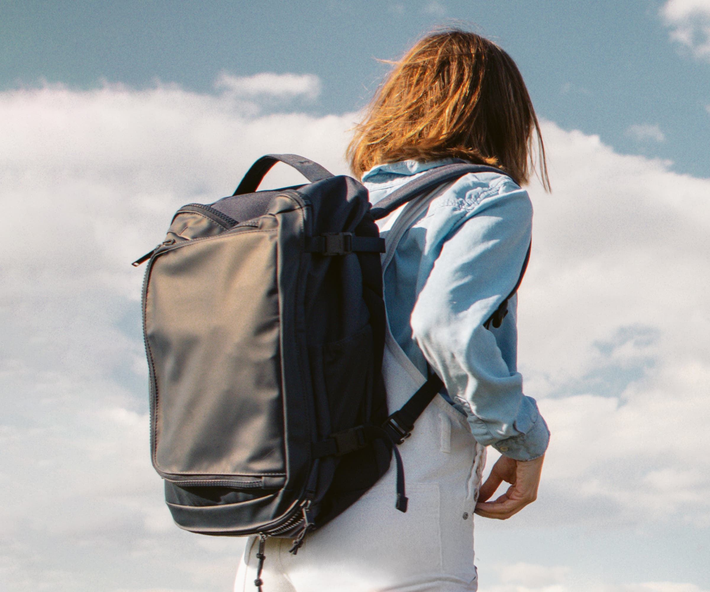 away-active-convertible-backpack-sac-dos-25l-jet-black image 3