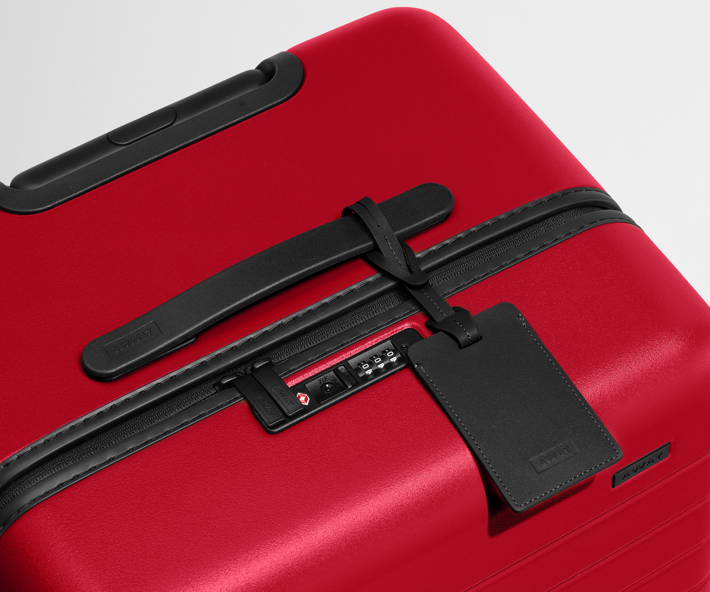 away-trunk-valise-soute-cherry-red-rigide image 8
