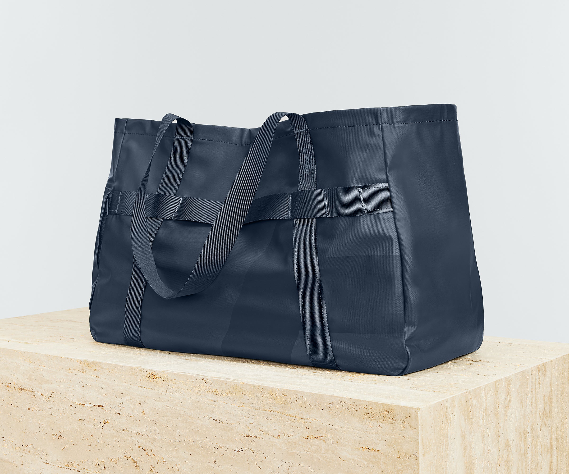 away-active-tote-45l-sac-tote-bleu-marine image 2