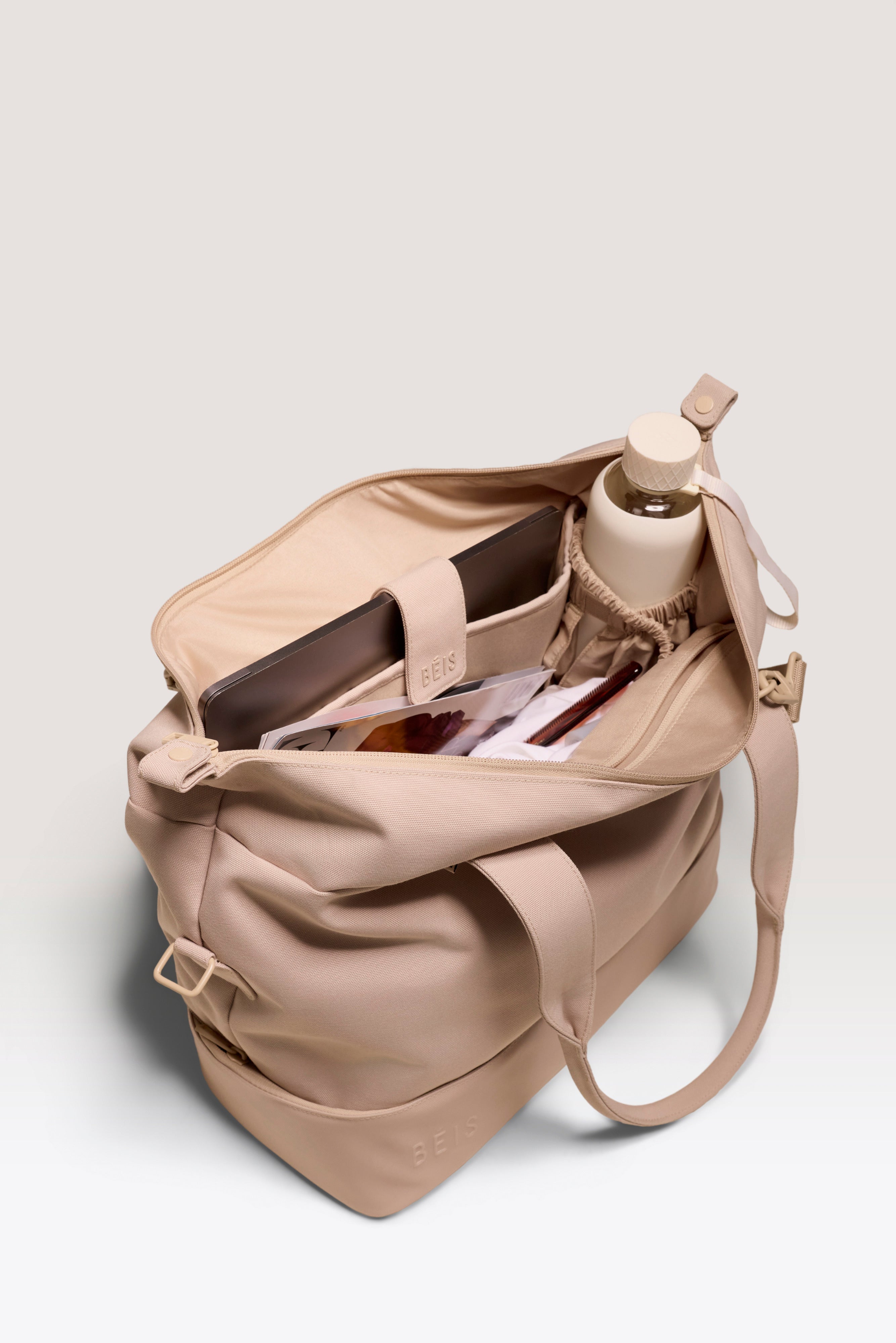 beis-mini-weekender-sac-week-end-beige-housse-ordinateur image 3