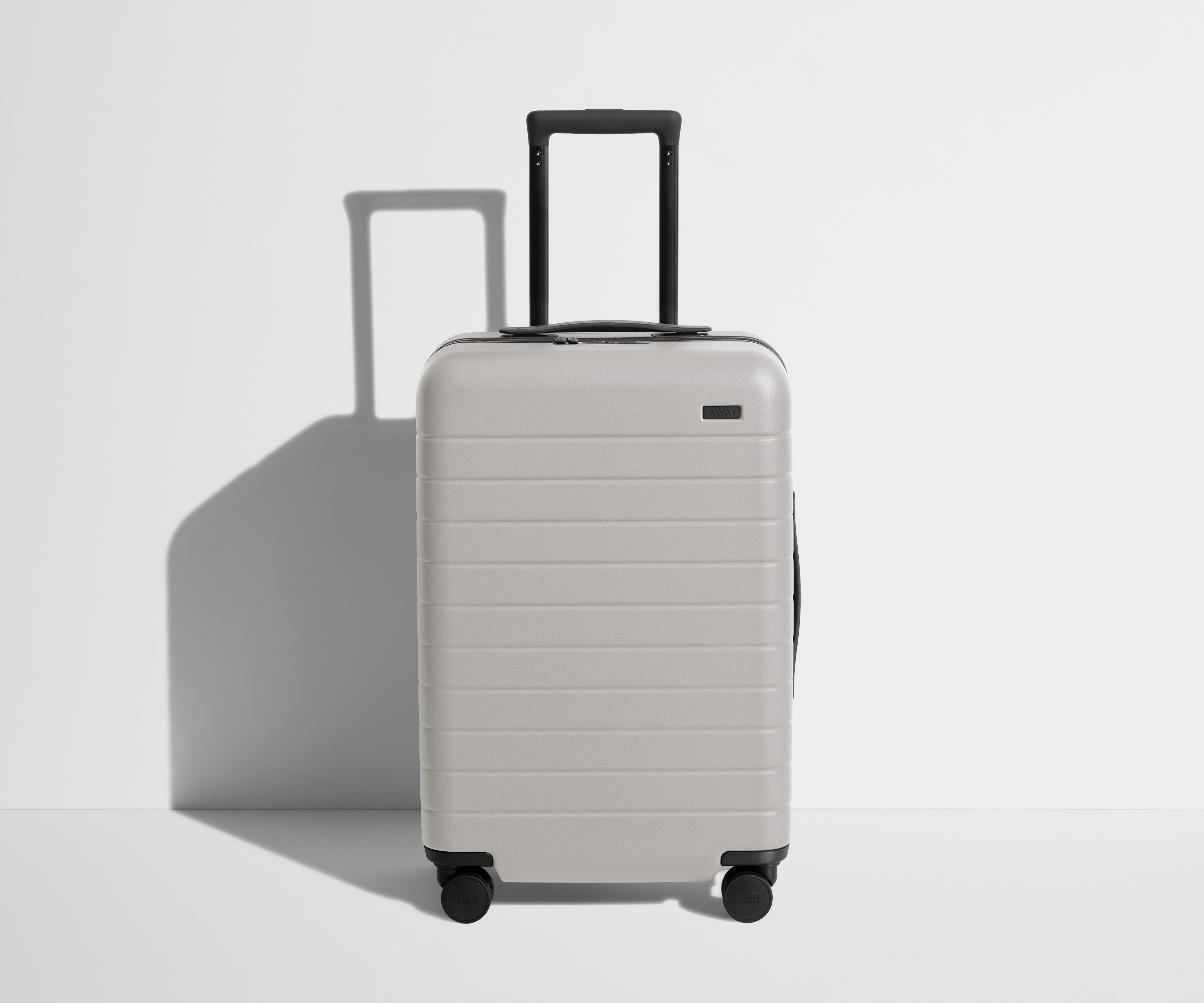 away-bigger-carry-on-valise-cabine-cloud-gray-rigide image 1
