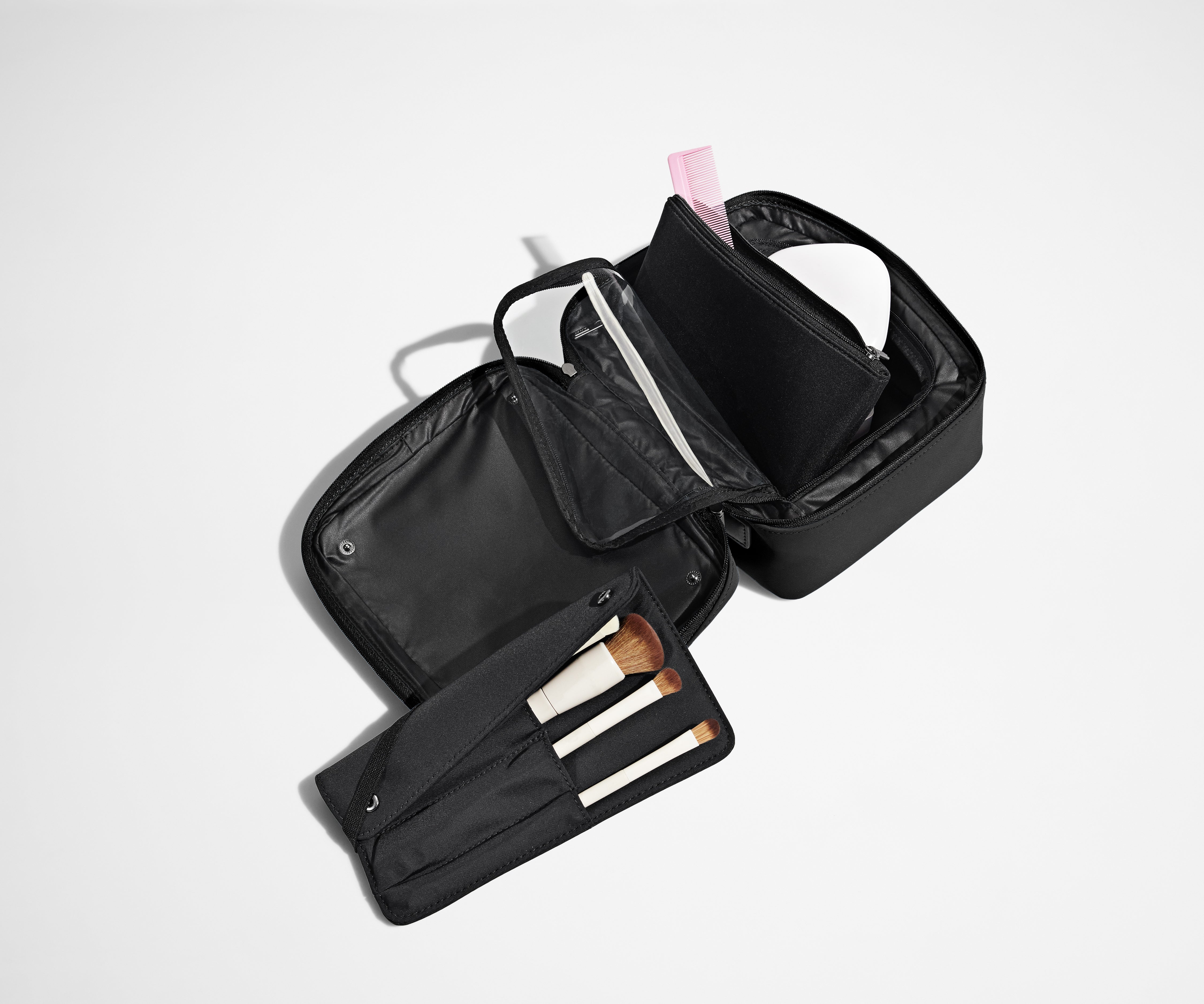 away-cosmetics-bag-trousse-maquillage-noir-pinceaux image 4