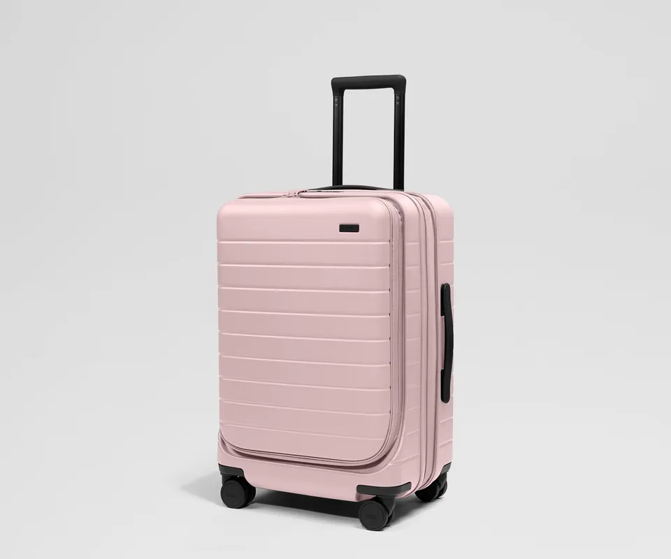 away-topside-bigger-carry-on-valise-cabine-rose-poudr image 1