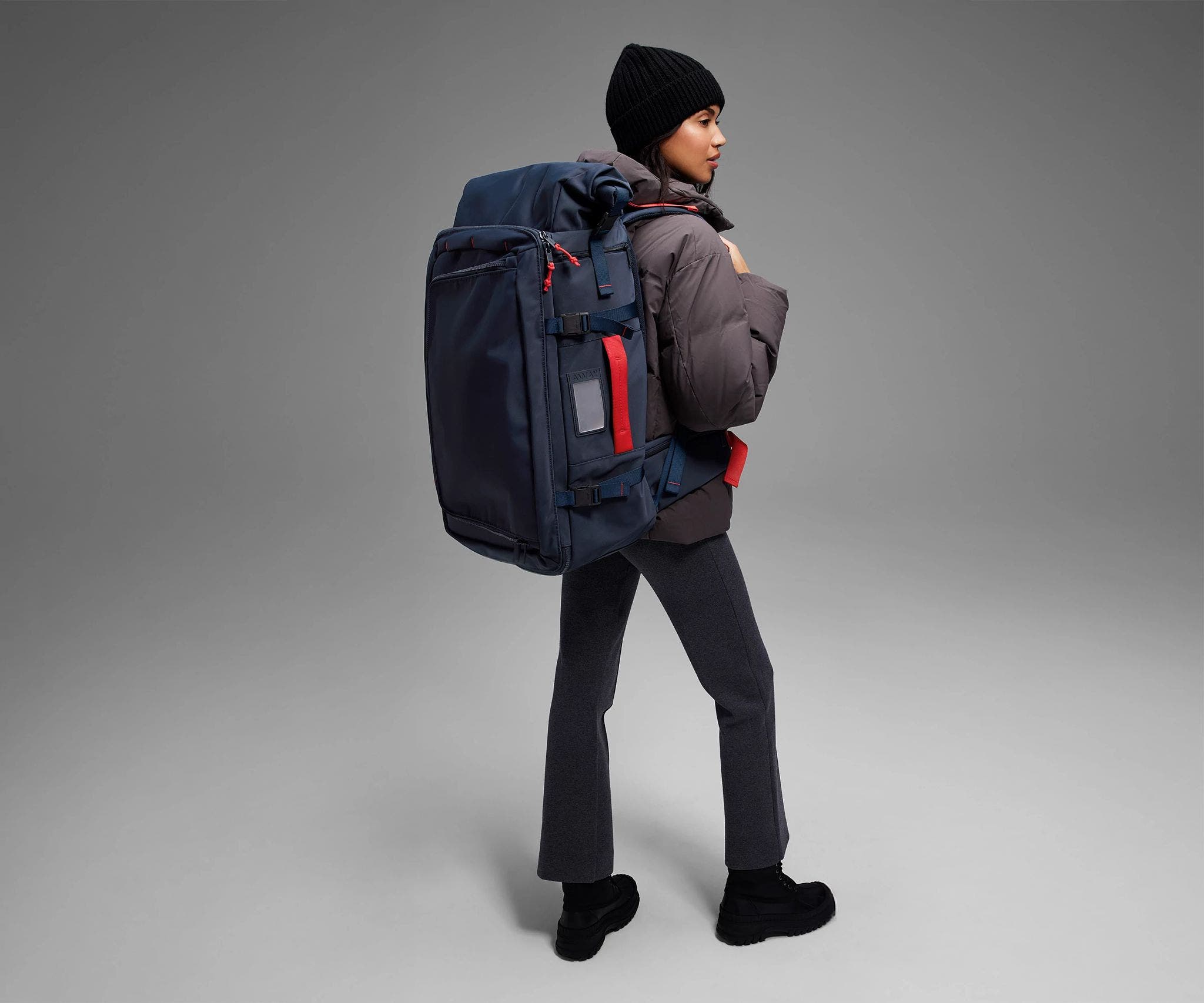 away-carry-on-boot-bag-55l-sac-ski-navy-blue image 3