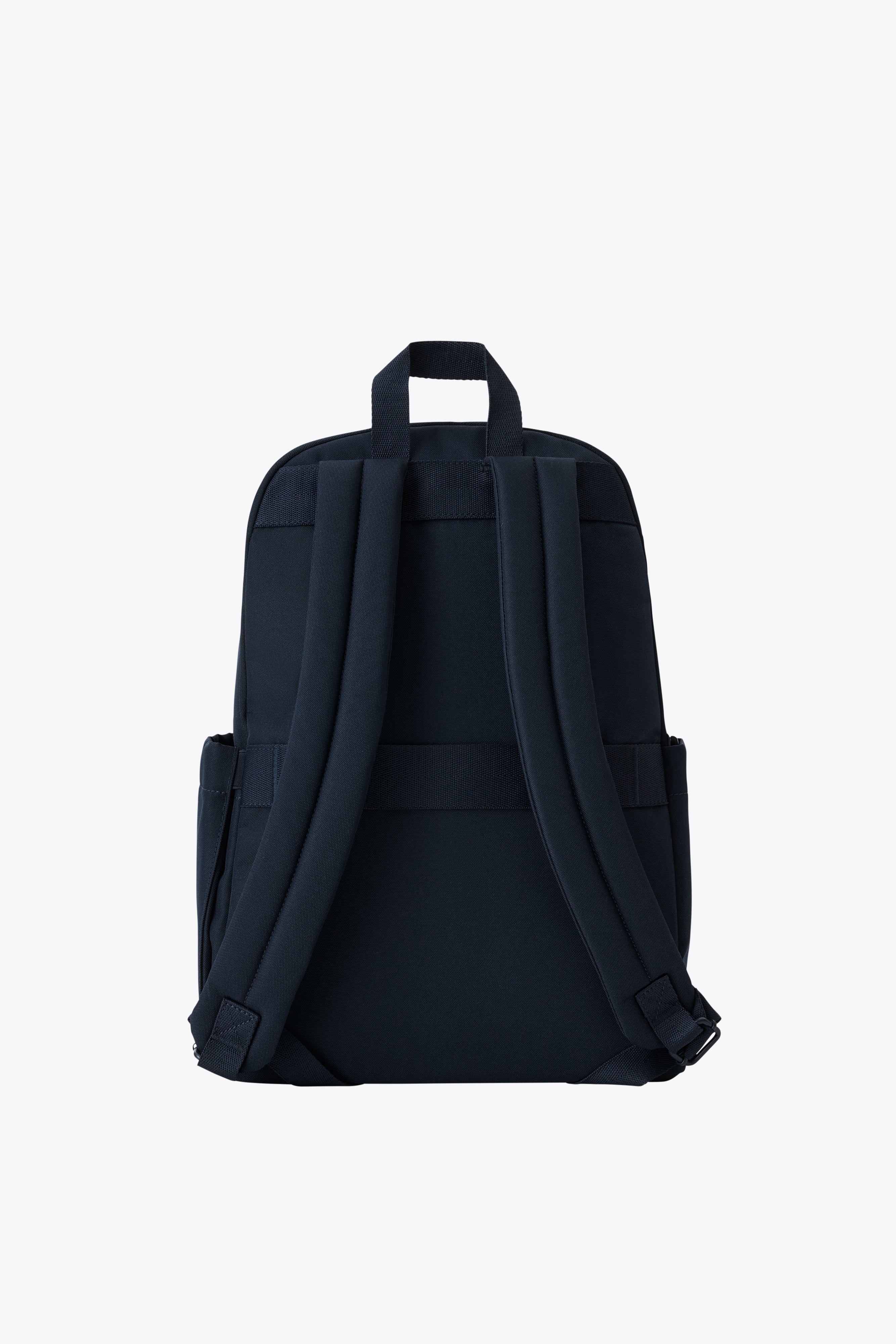 beis-the-classic-backpack-sac-dos-bleu-navy image 3