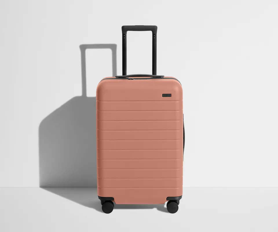 away-bigger-carry-on-valise-cabine-clay-pink-rose image 1