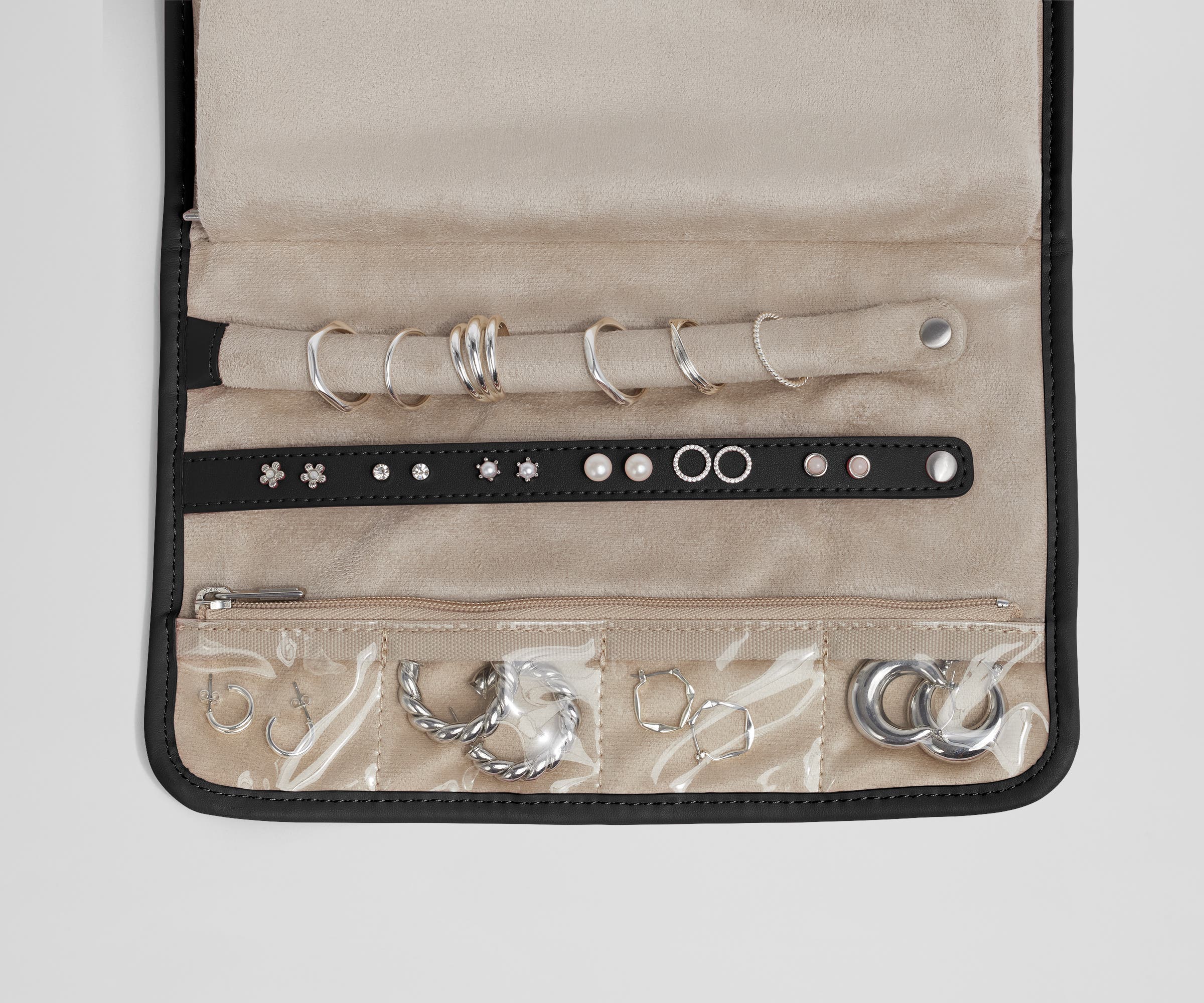 away-hanging-jewelry-organizer-pochette-bijoux-jet-black-suspendre image 3