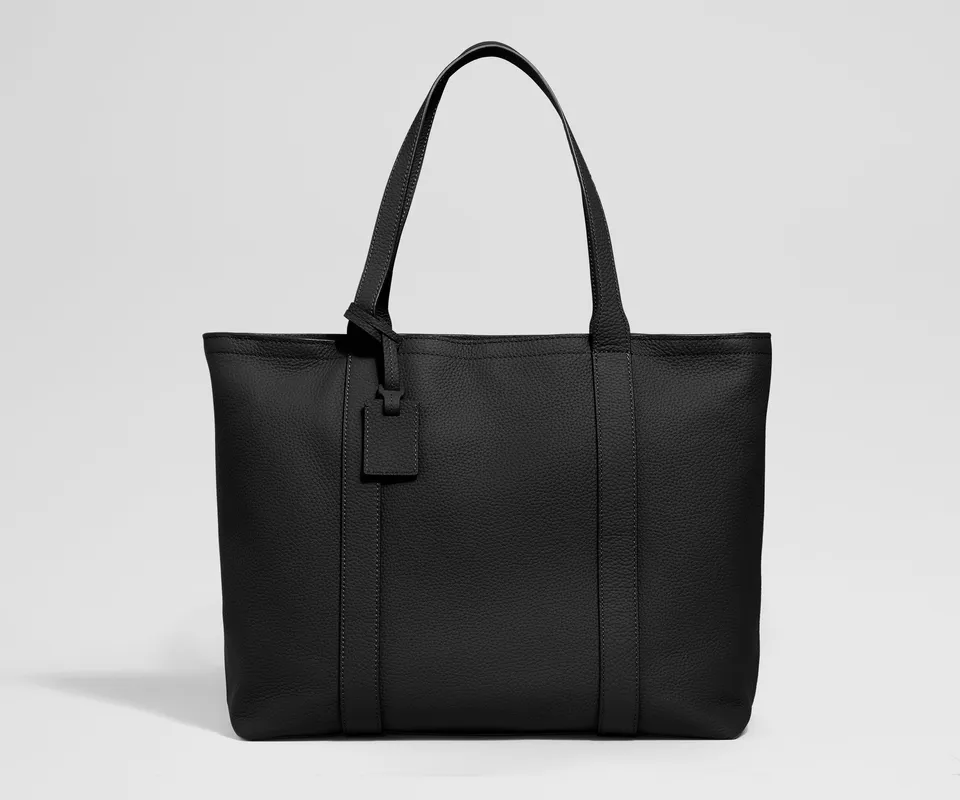 away-leather-tote-sac-cuir-noir image 1