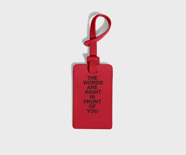 away-luggage-tag-tiquette-valise-cuir-the-words image 1