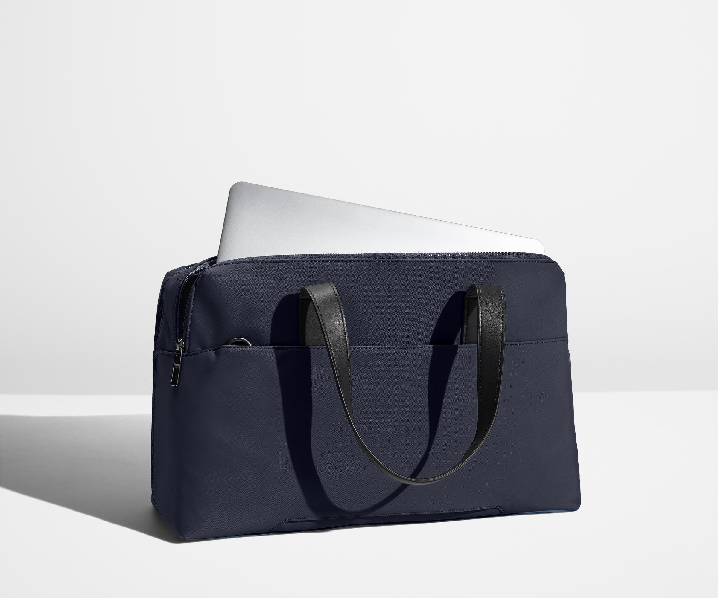 away-luggage-sets-wirecutter-bundle-ensemble-valises image 8