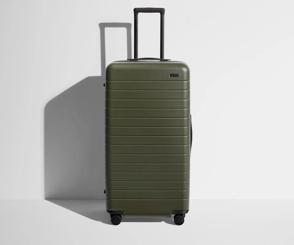 away-the-trunk-valise-soute-vert-olive-rigide image 1