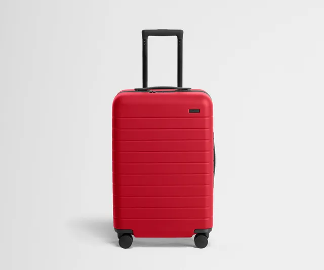 away-the-bigger-carry-on-valise-cabine-cherry-red-rigide image 1