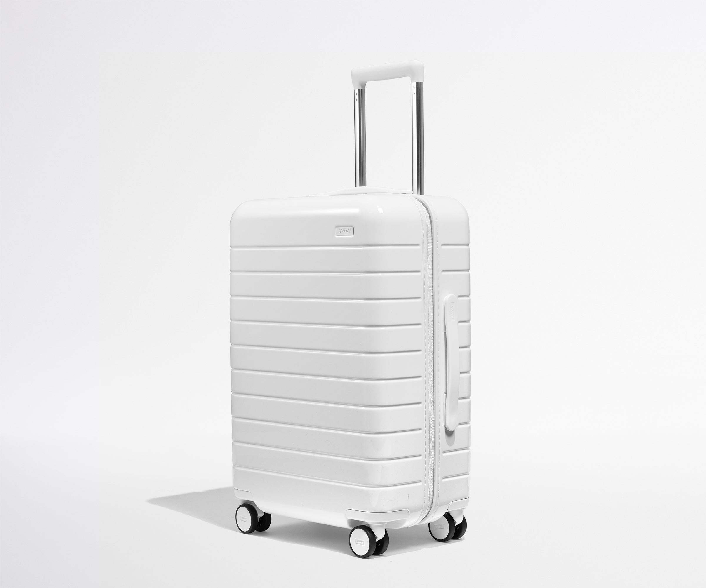 away-bigger-carry-on-valise-cabine-blanc-perle-compression image 2