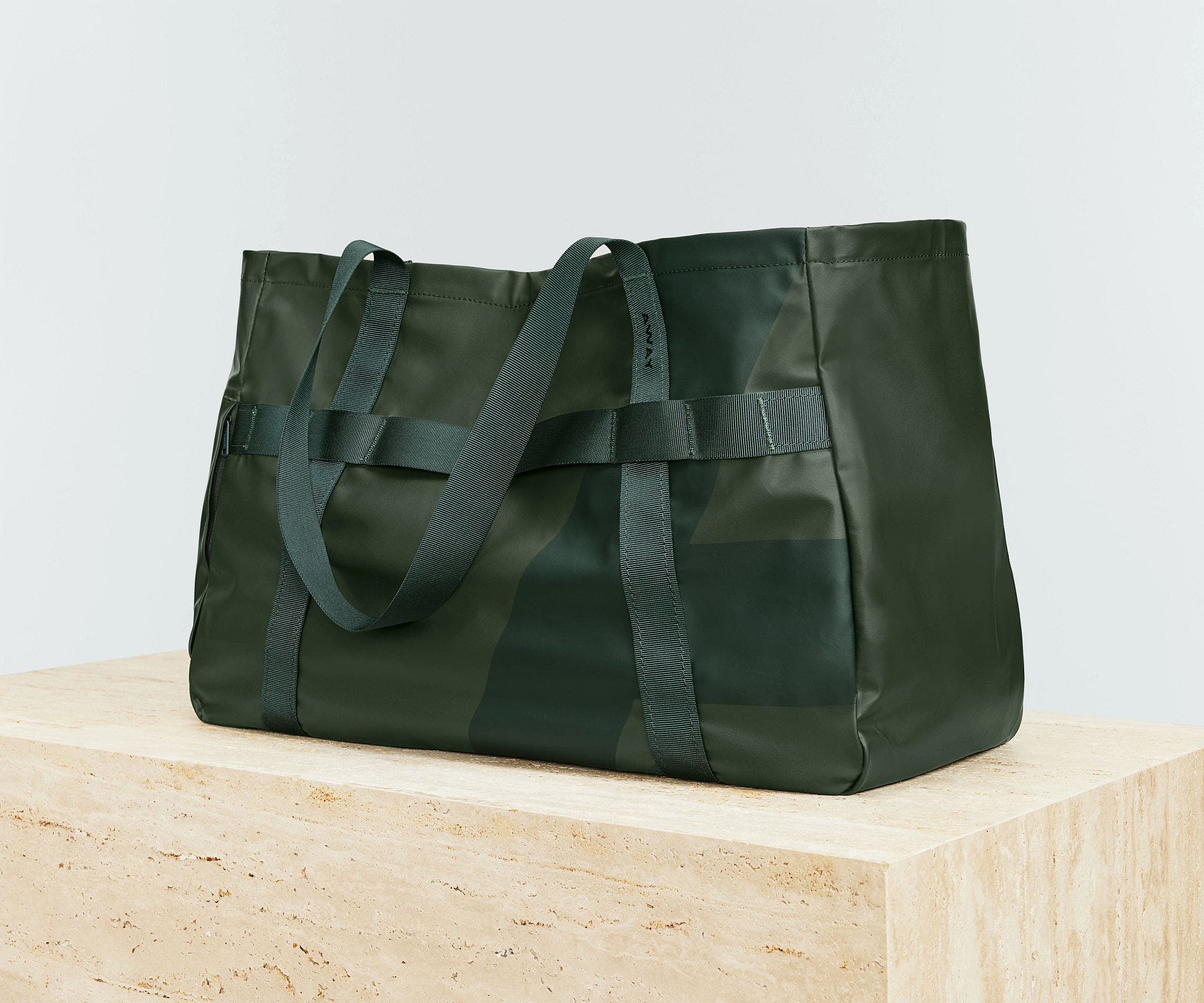 away-active-tote-45l-cabas-voyage-vert-forest-green image 2
