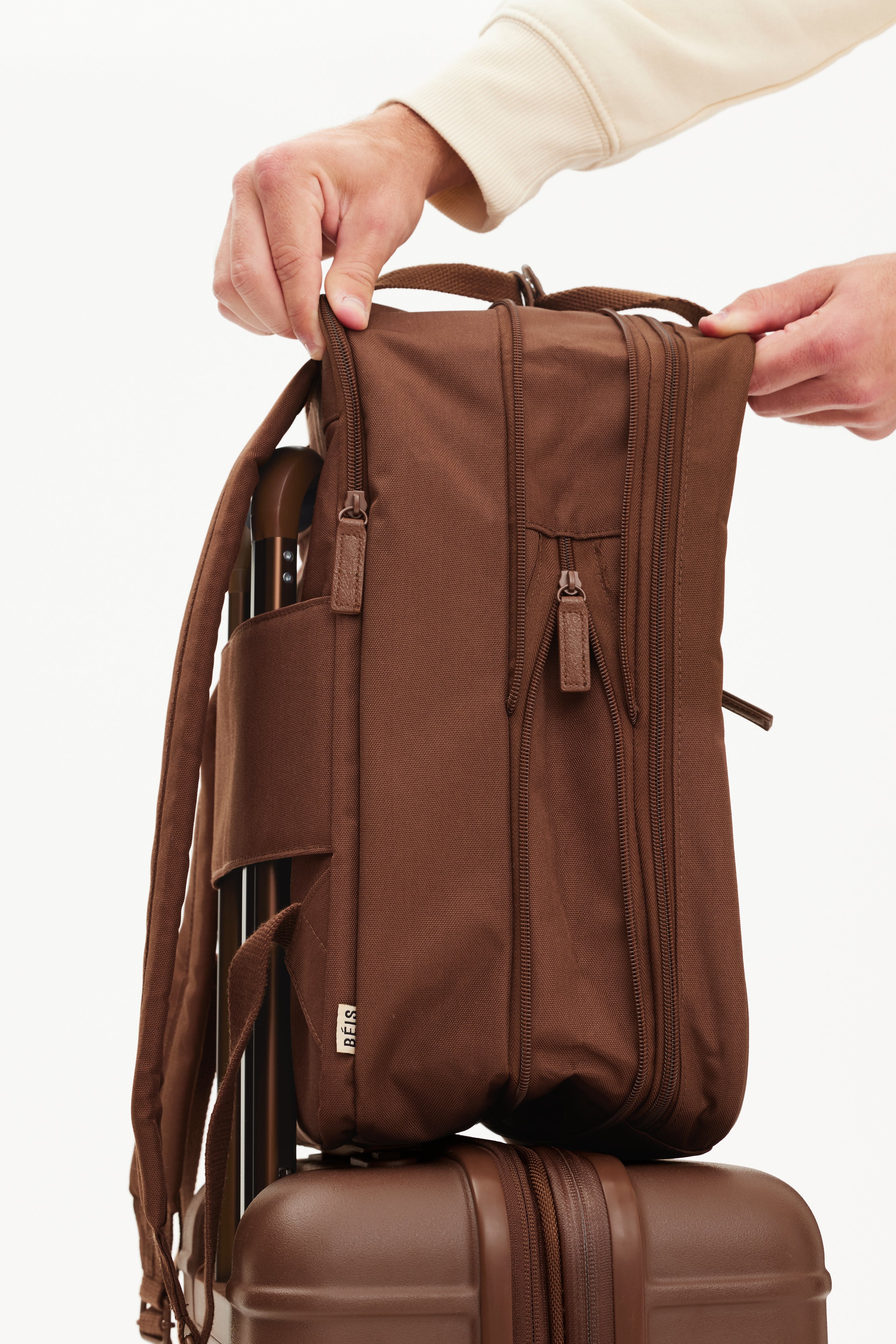 beis-expandable-maple-sac-dos-extensible-marron image 8