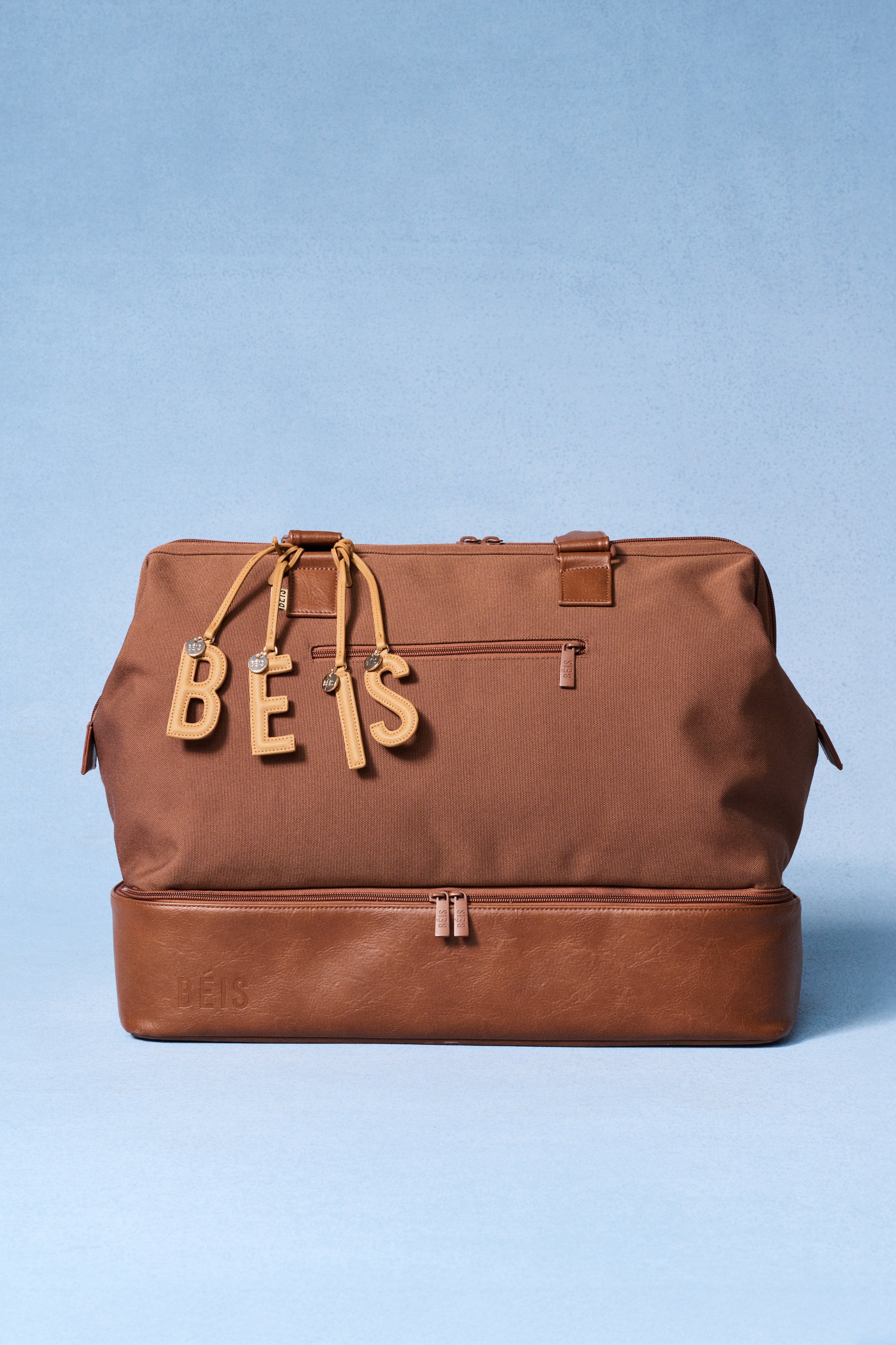 beis-letter-charm-breloque-sac-camel-lettre-initiale image 3