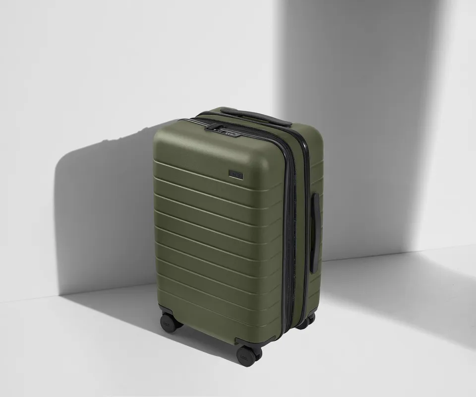 away-carry-on-flex-valise-cabine-vert-olive-extensible image 1