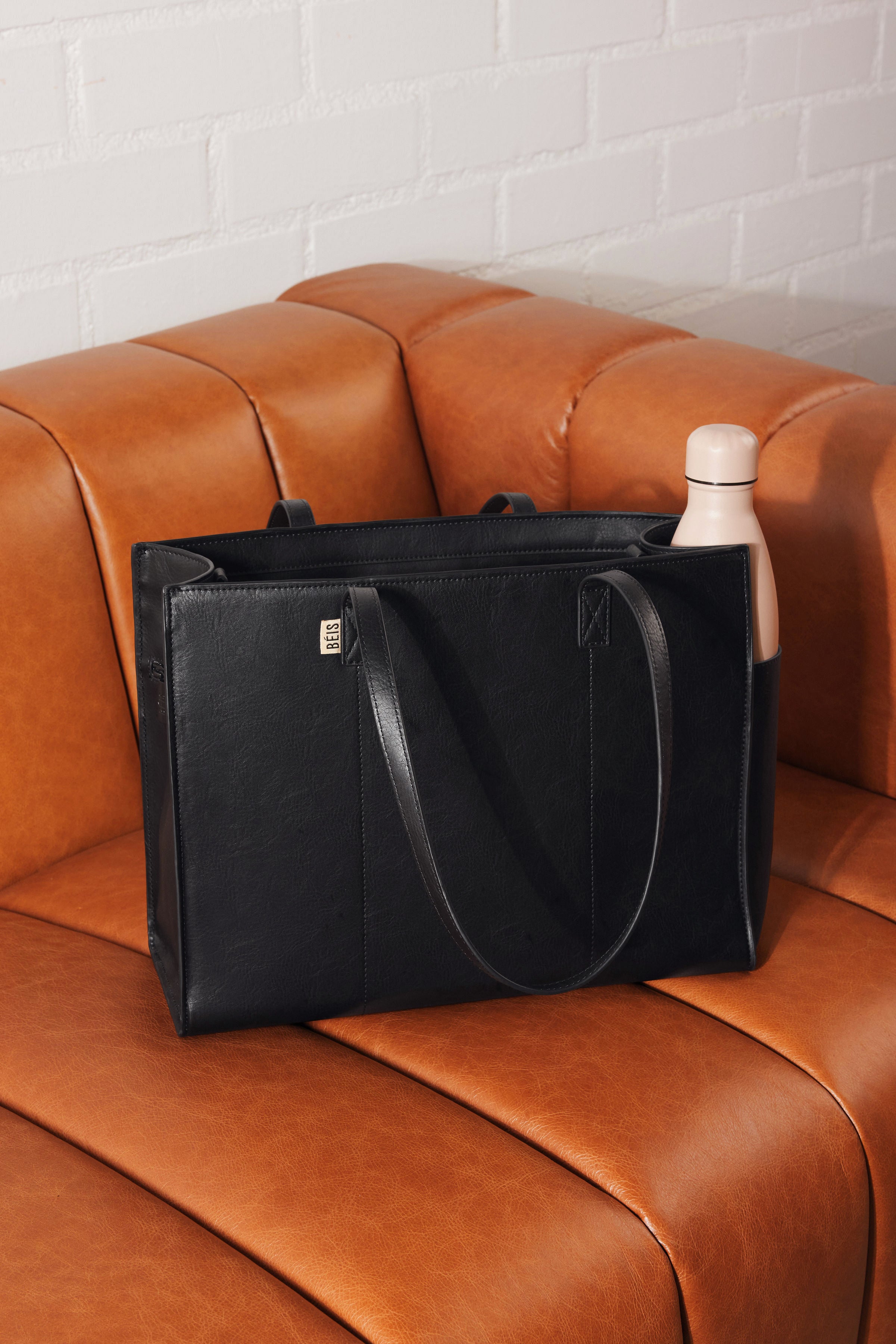 beis-the-work-tote-sac-tote-black-cuir-vegan image 3
