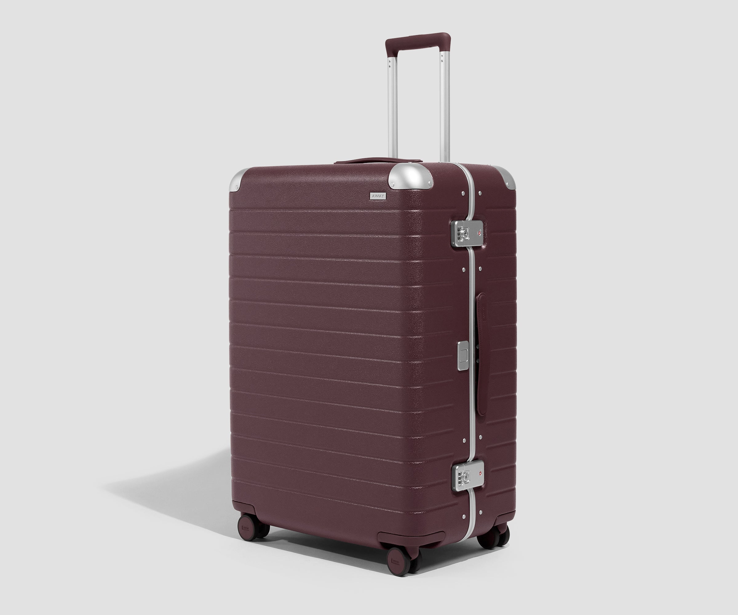 away-aluminum-edge-large-valise-soute-rouge-aluminium image 1
