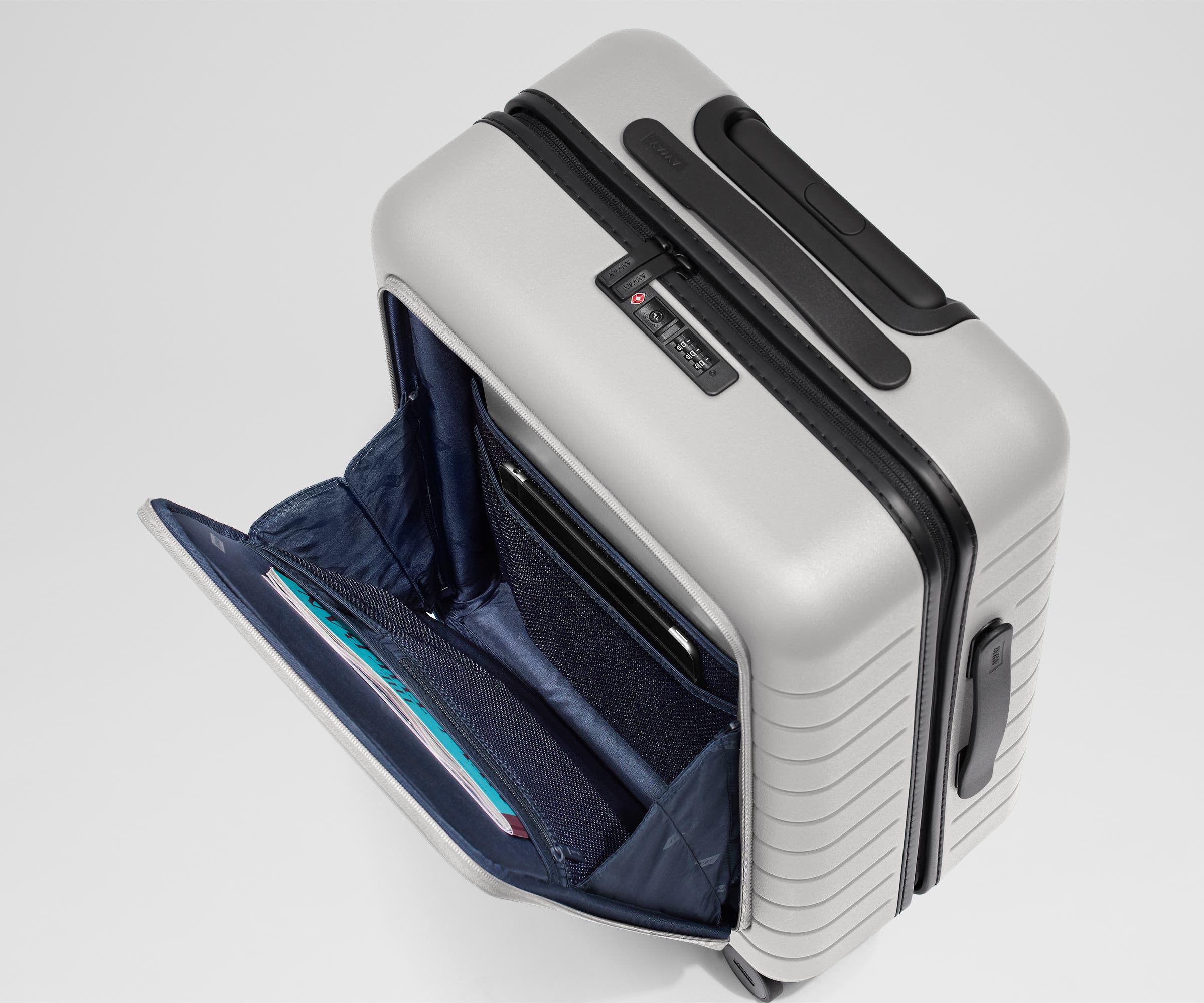 away-executive-bigger-carry-on-valise-cabine-cloud-gray image 7