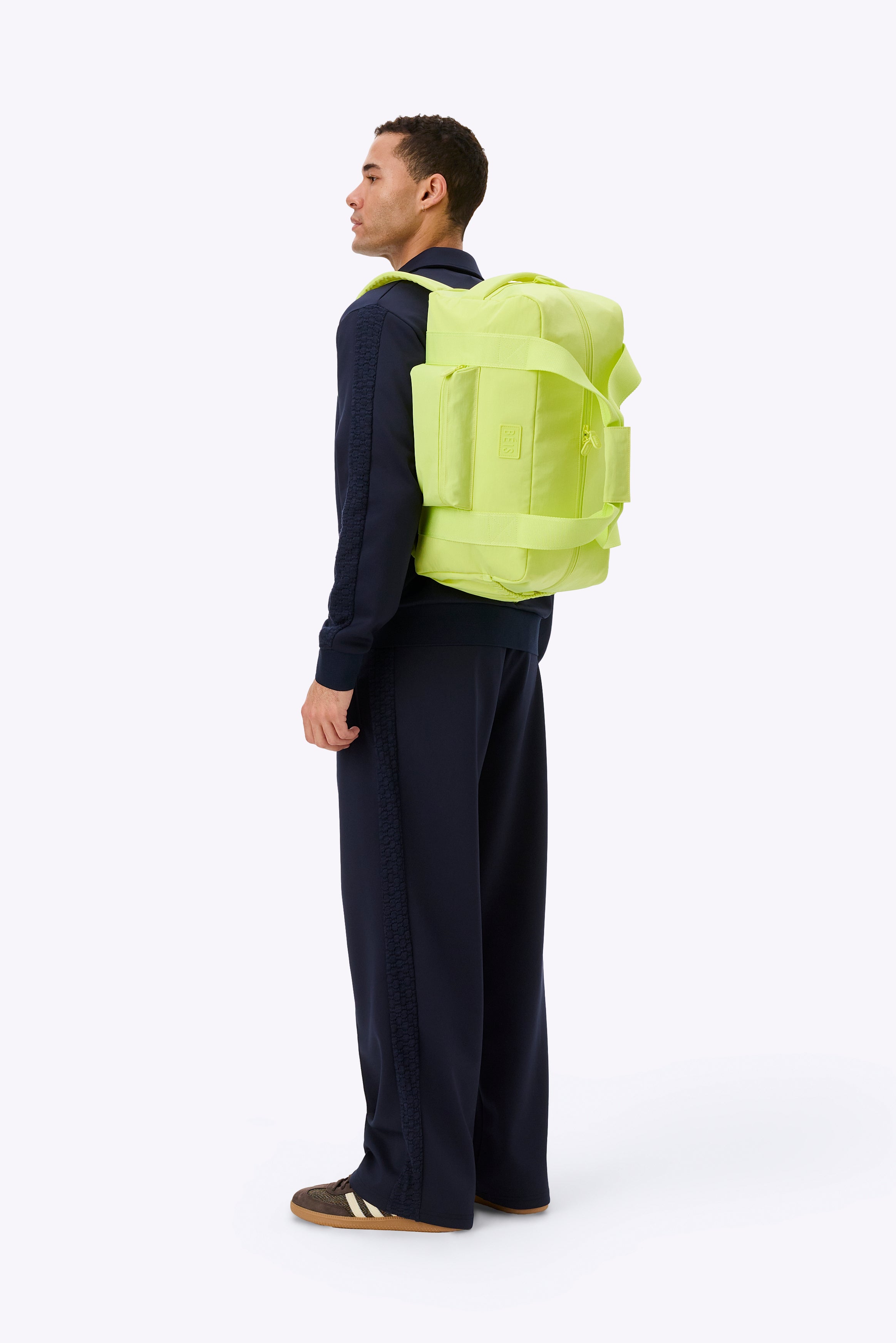beis-the-sport-duffle-backpack-sac-sport-limone-housse-pc image 4