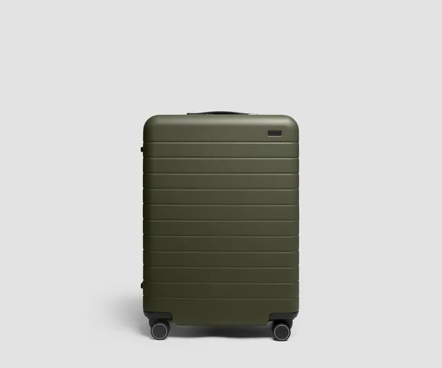 away-the-medium-3-valise-soute-verte-olive image 1