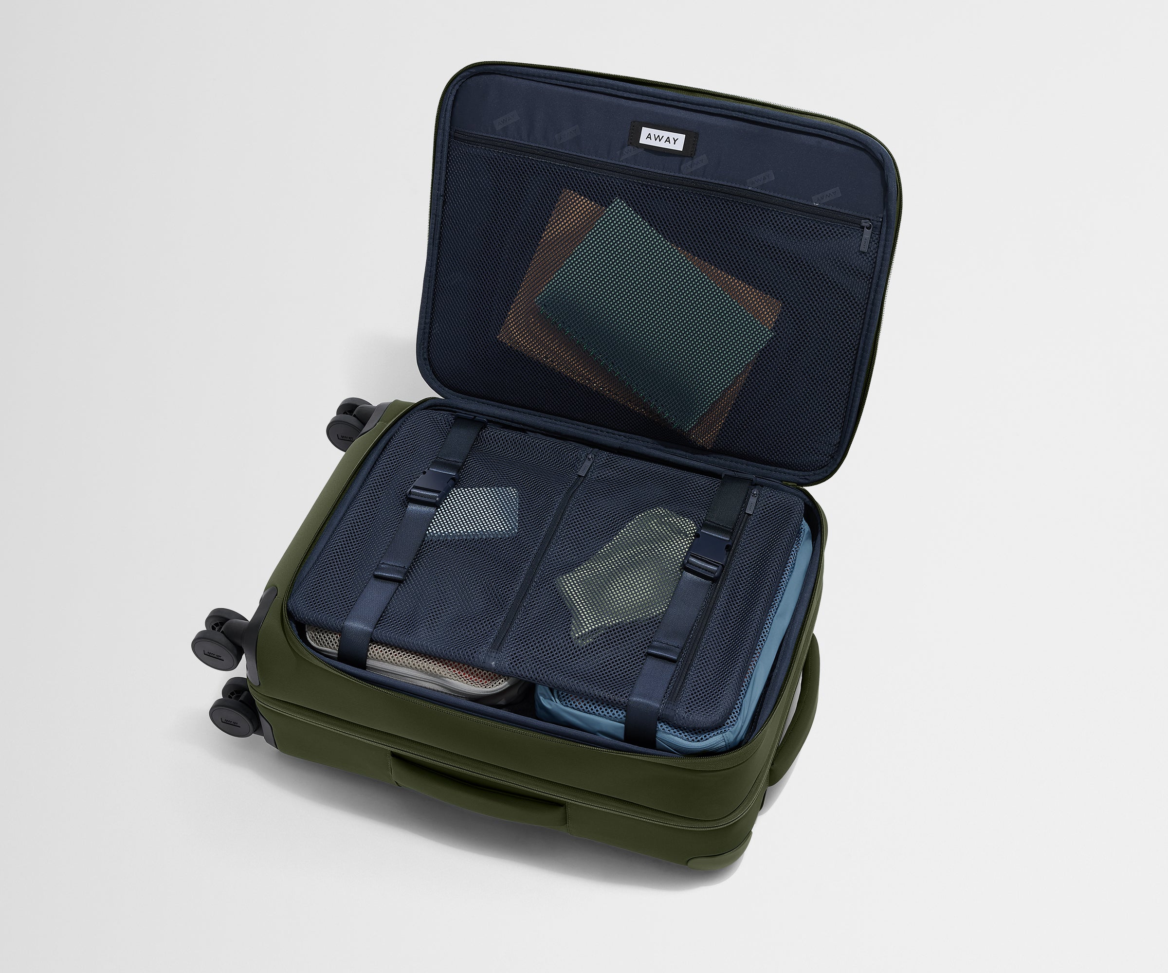 away-bigger-carry-on-valise-cabine-vert-olive-souple image 4