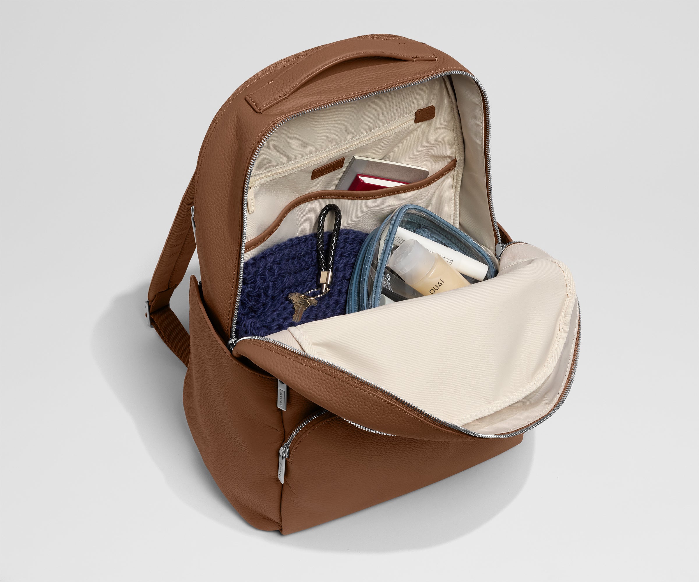 away-leather-backpack-sac-dos-cuir-marron-saddle image 2