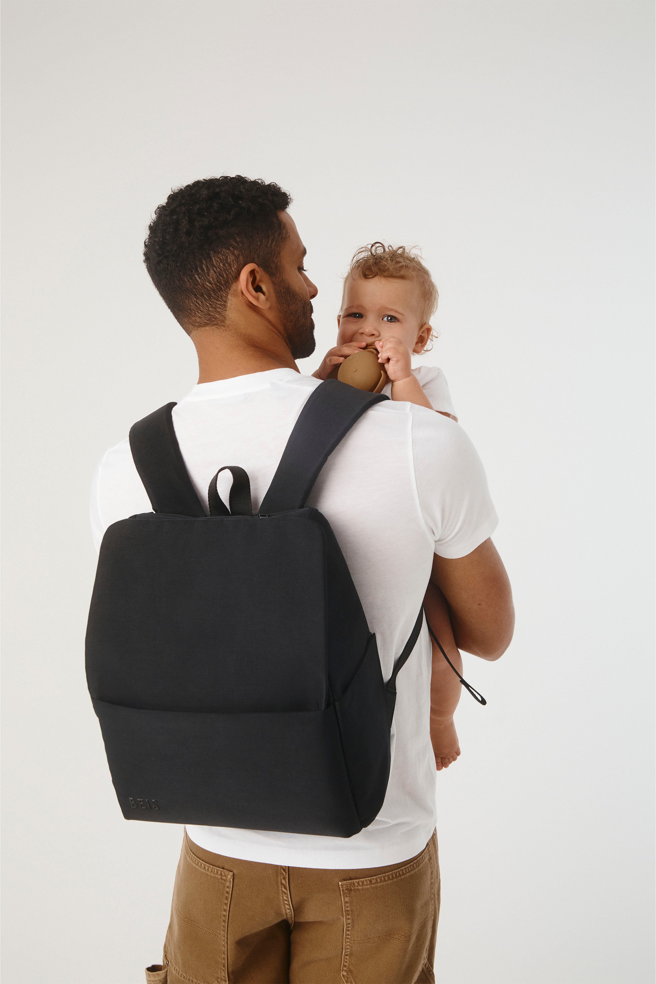 beis-everyday-diaper-backpack-sac-dos-langer-noir image 4