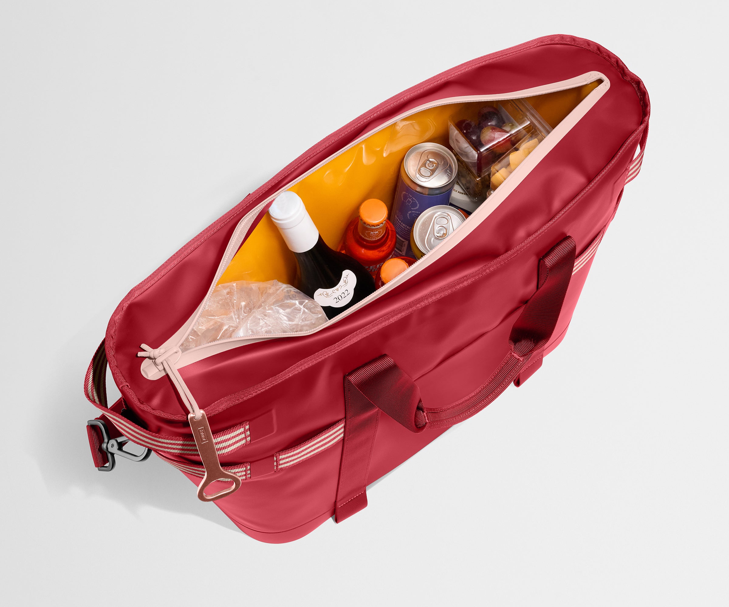 away-cooler-tote-sac-isotherme-cherry-red image 3