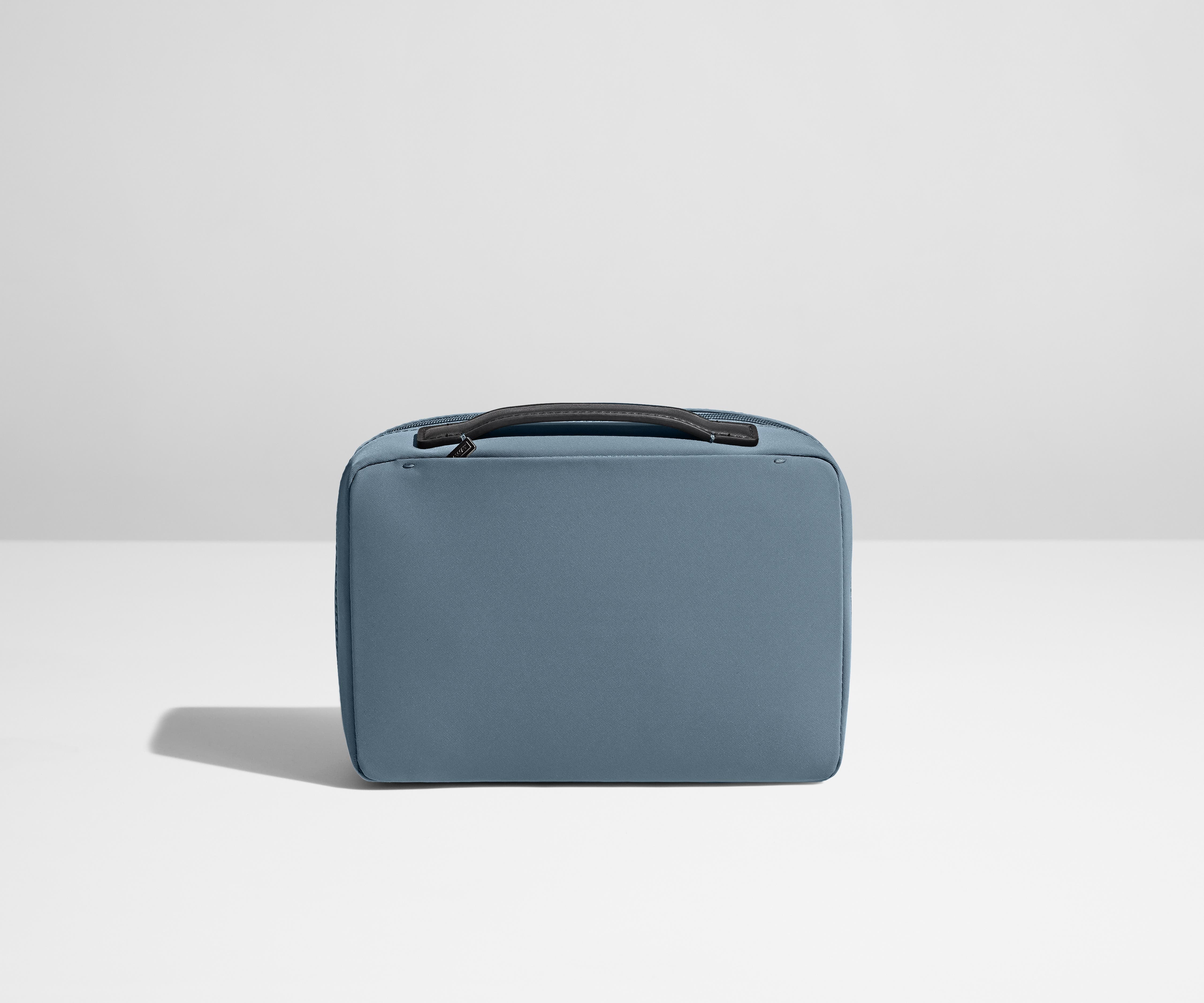 away-small-toiletry-bag-trousse-de-toilette-coast-blue-compacte image 3