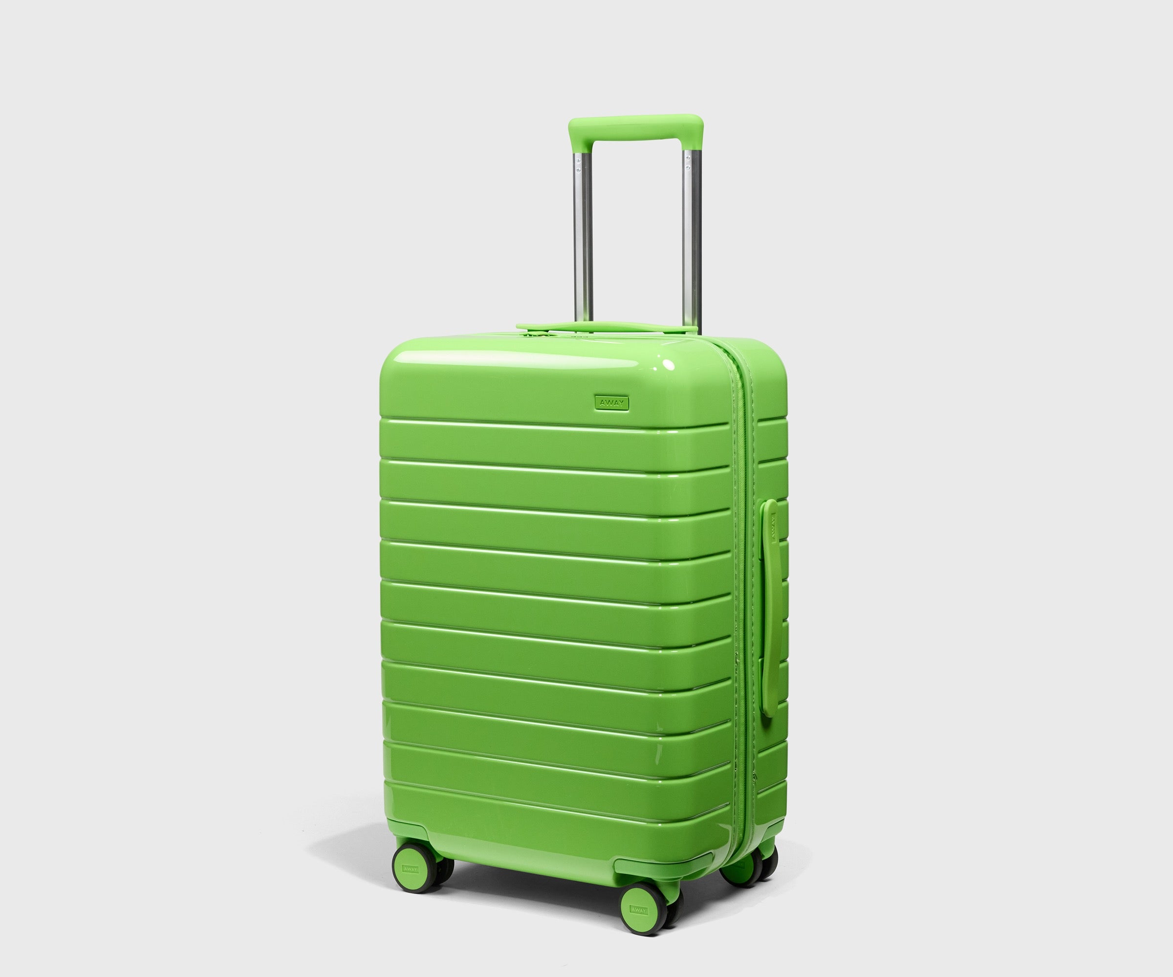 away-the-bigger-carry-on-valise-cabine-alien-green-rigide image 2