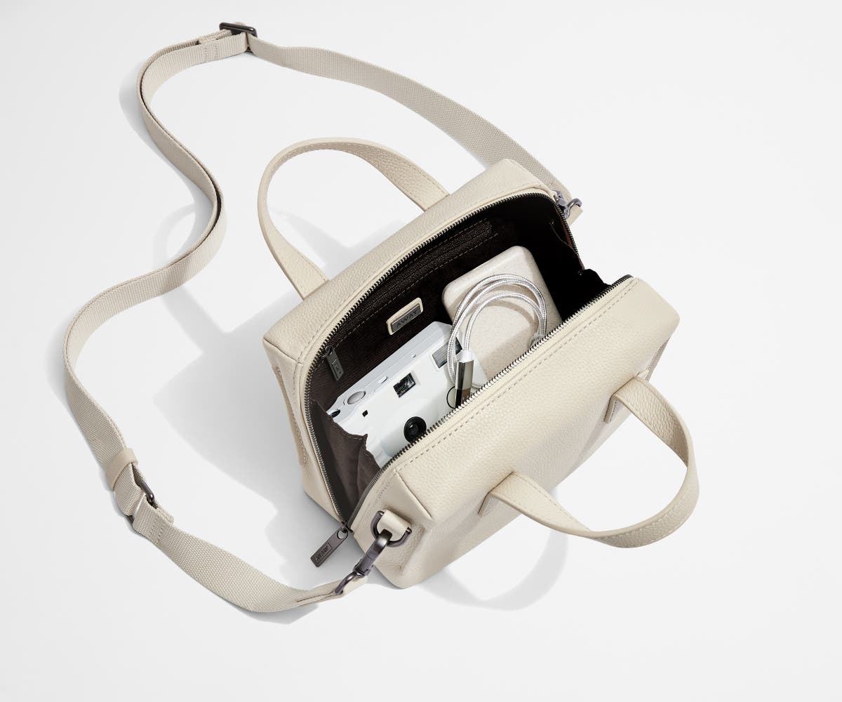 away-mini-everywhere-sac-bandouli-re-cuir-blanc-cream-white image 3