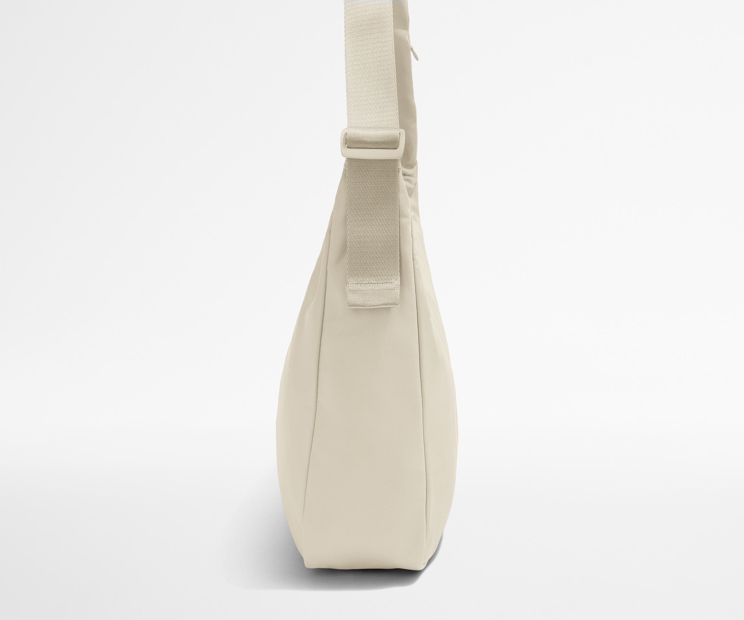 away-featherlight-crossbody-sac-bandouli-re-salt-white-l-ger image 6