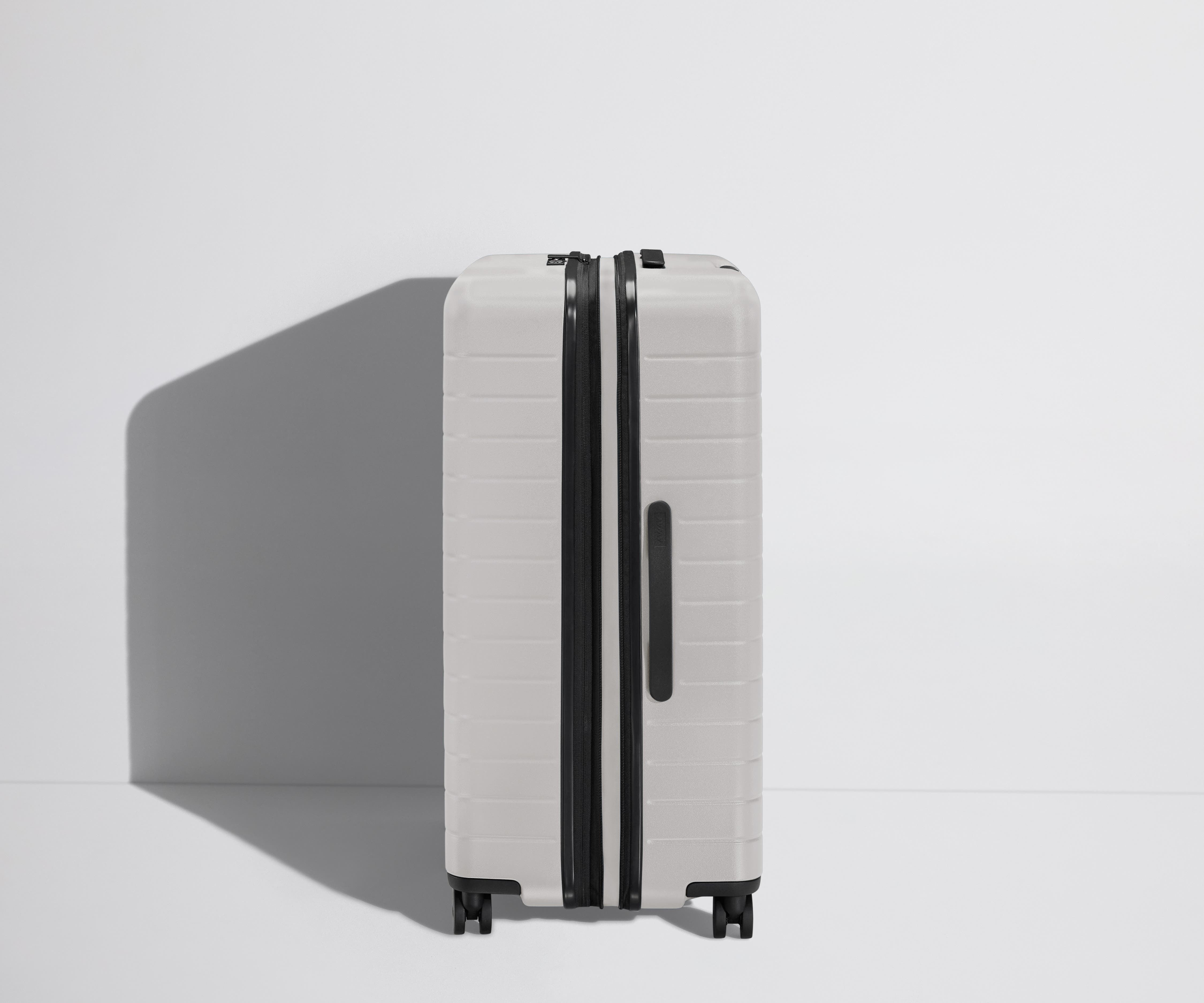 away-large-flex-valise-soute-cloud-gray-extensible-2-semaines image 3