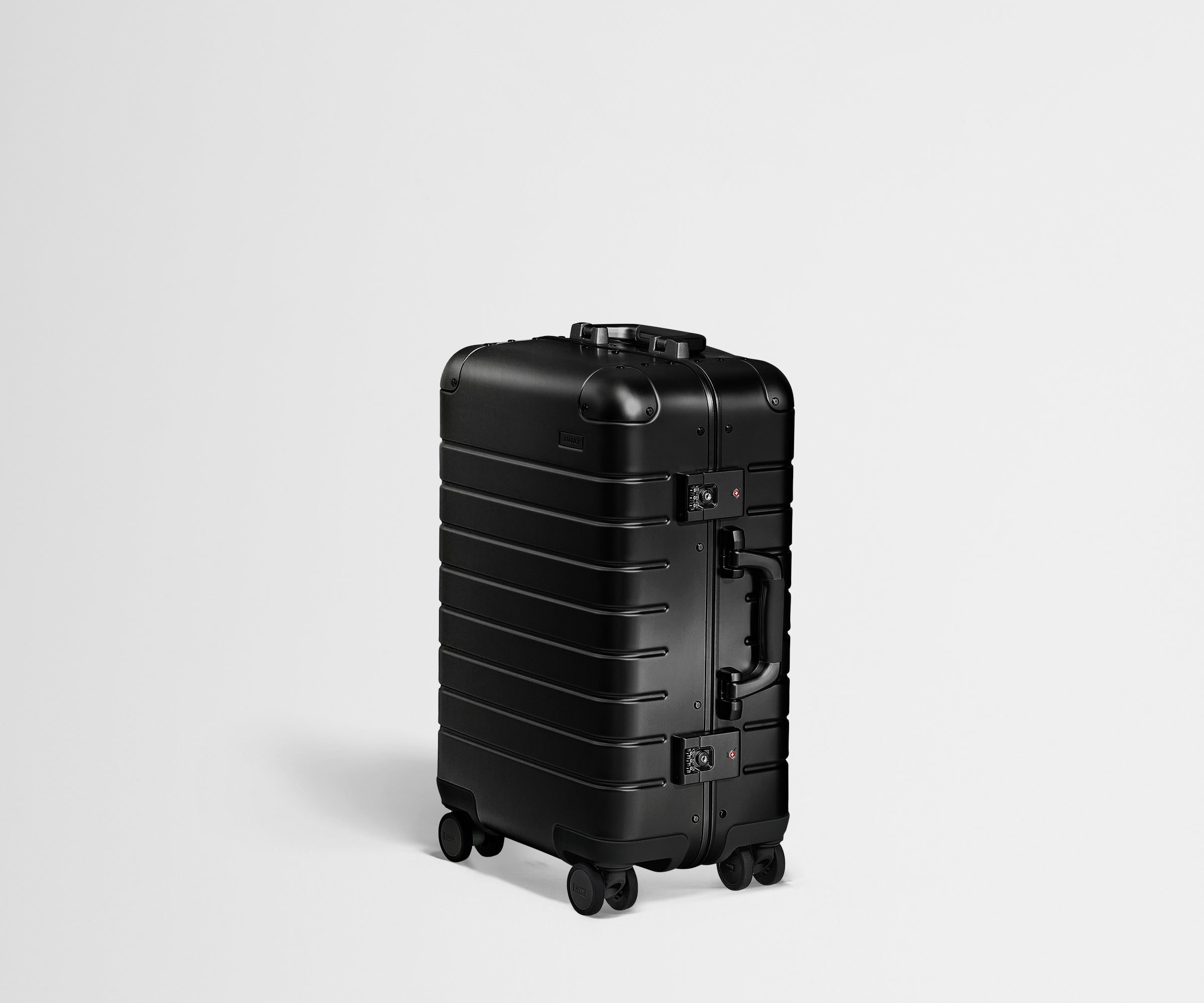 away-carry-on-aluminium-valise-cabine-noir-onyx-rigide image 2