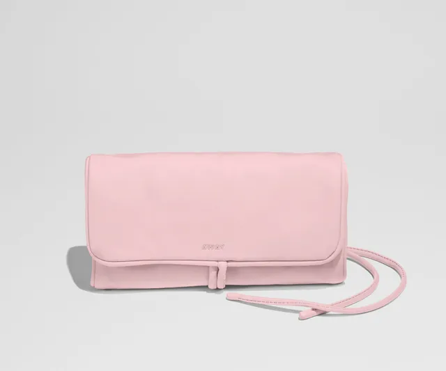 away-featherlight-jewelry-roll-trousse-bijoux-blush-pink image 1