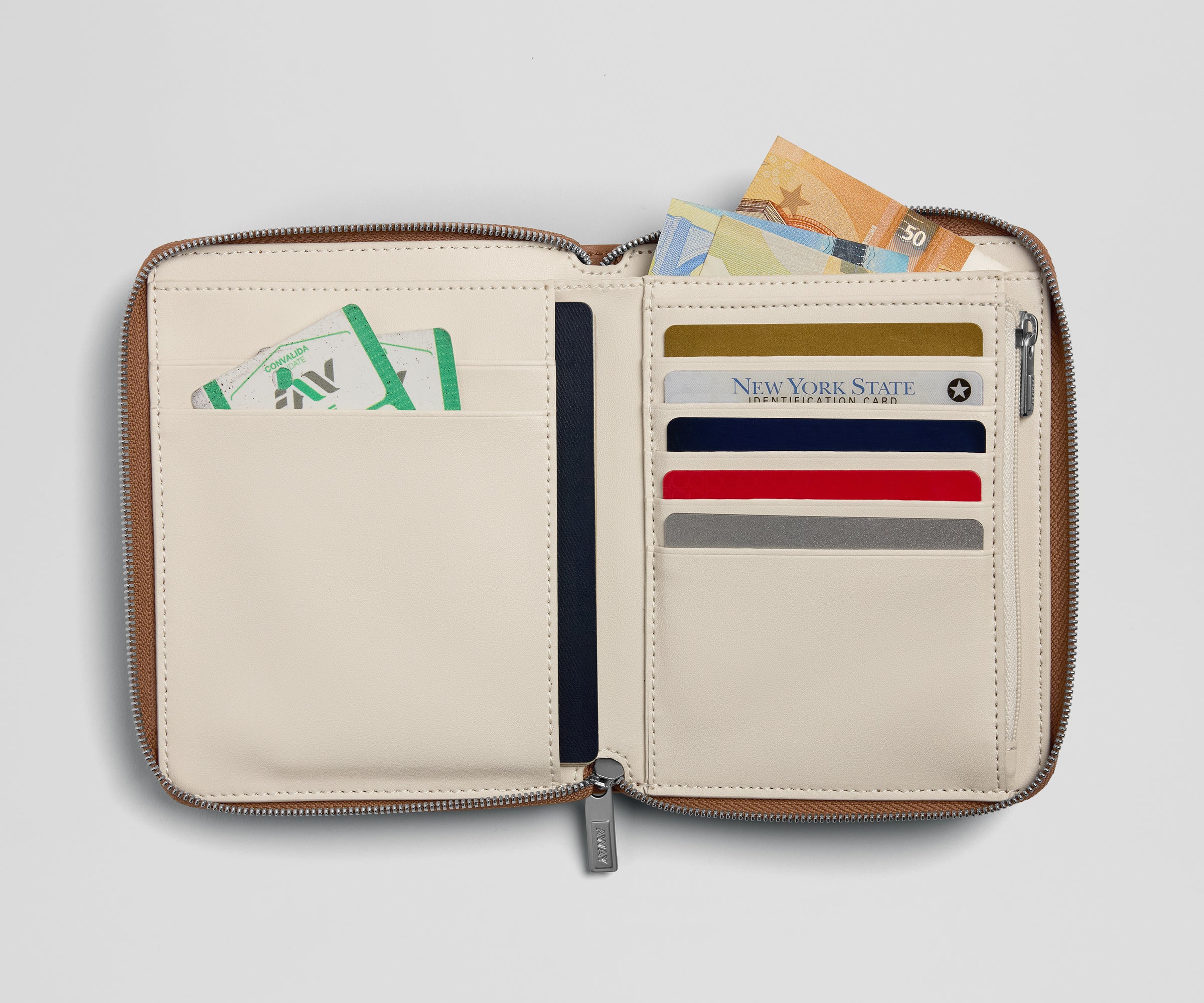 away-travel-wallet-portefeuille-voyage-saddle-brown-cuir image 2
