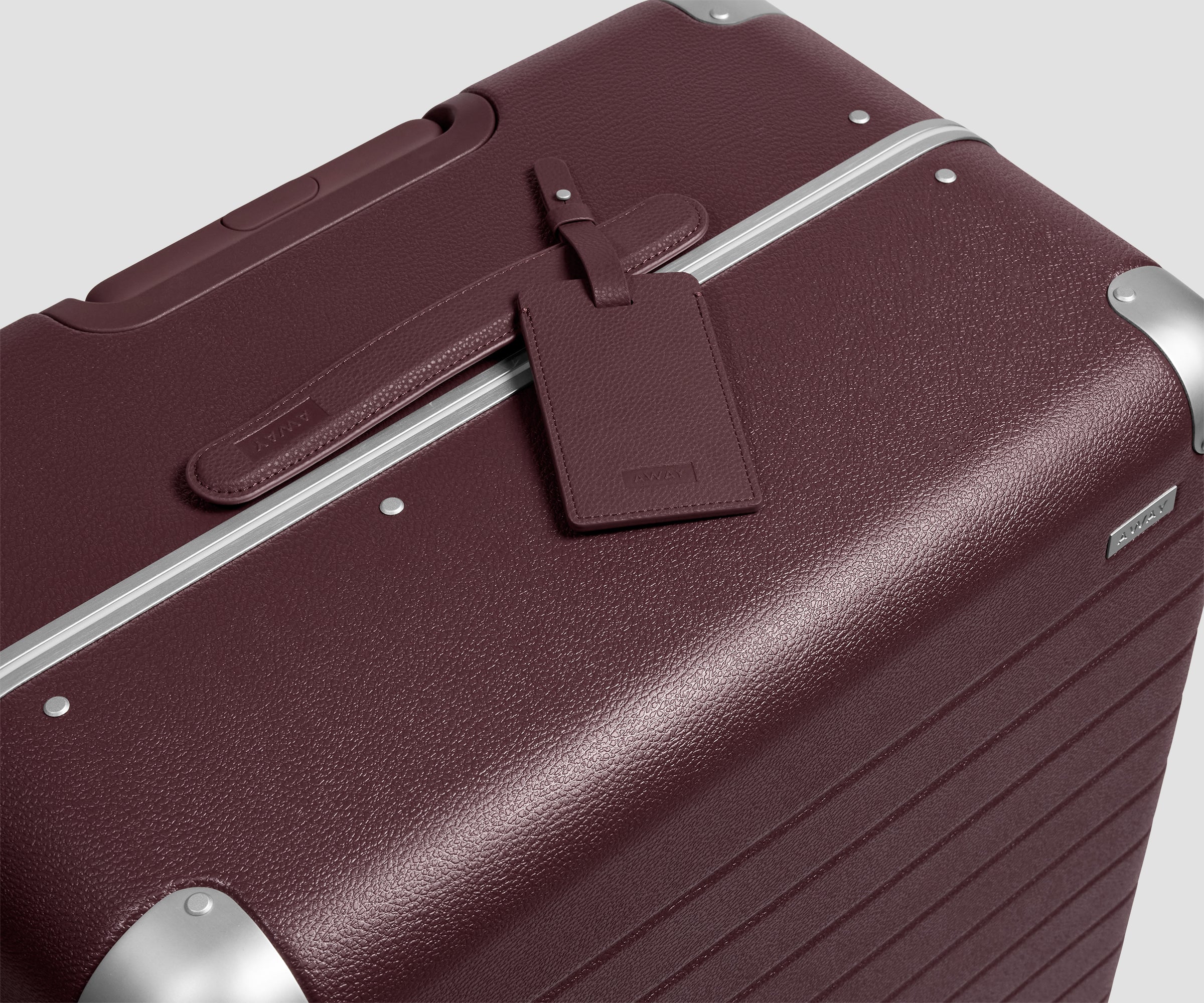 away-aluminum-edge-large-valise-soute-rouge-aluminium image 7