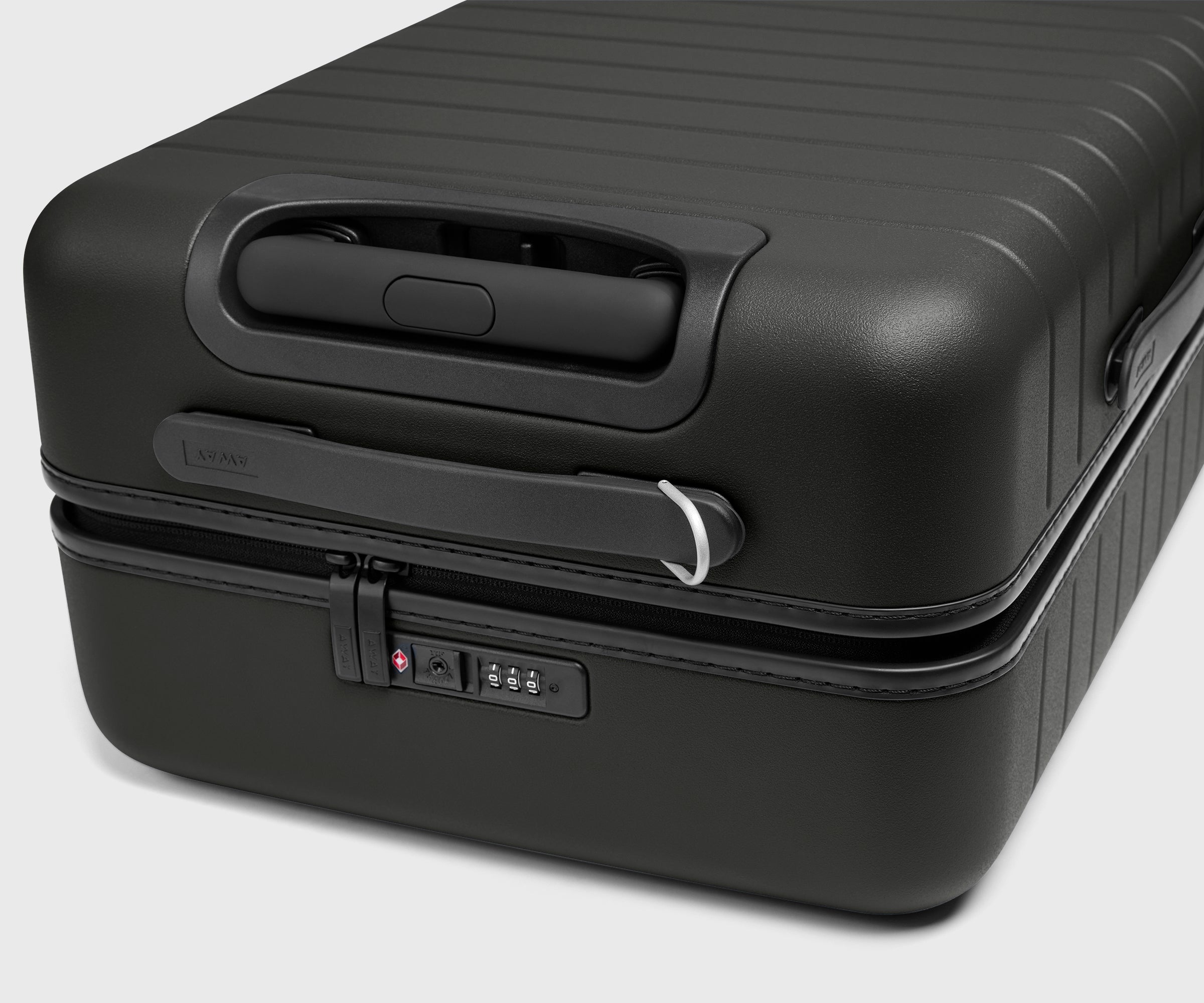 away-the-medium-3-valise-soute-jet-black-10-12-tenues image 8