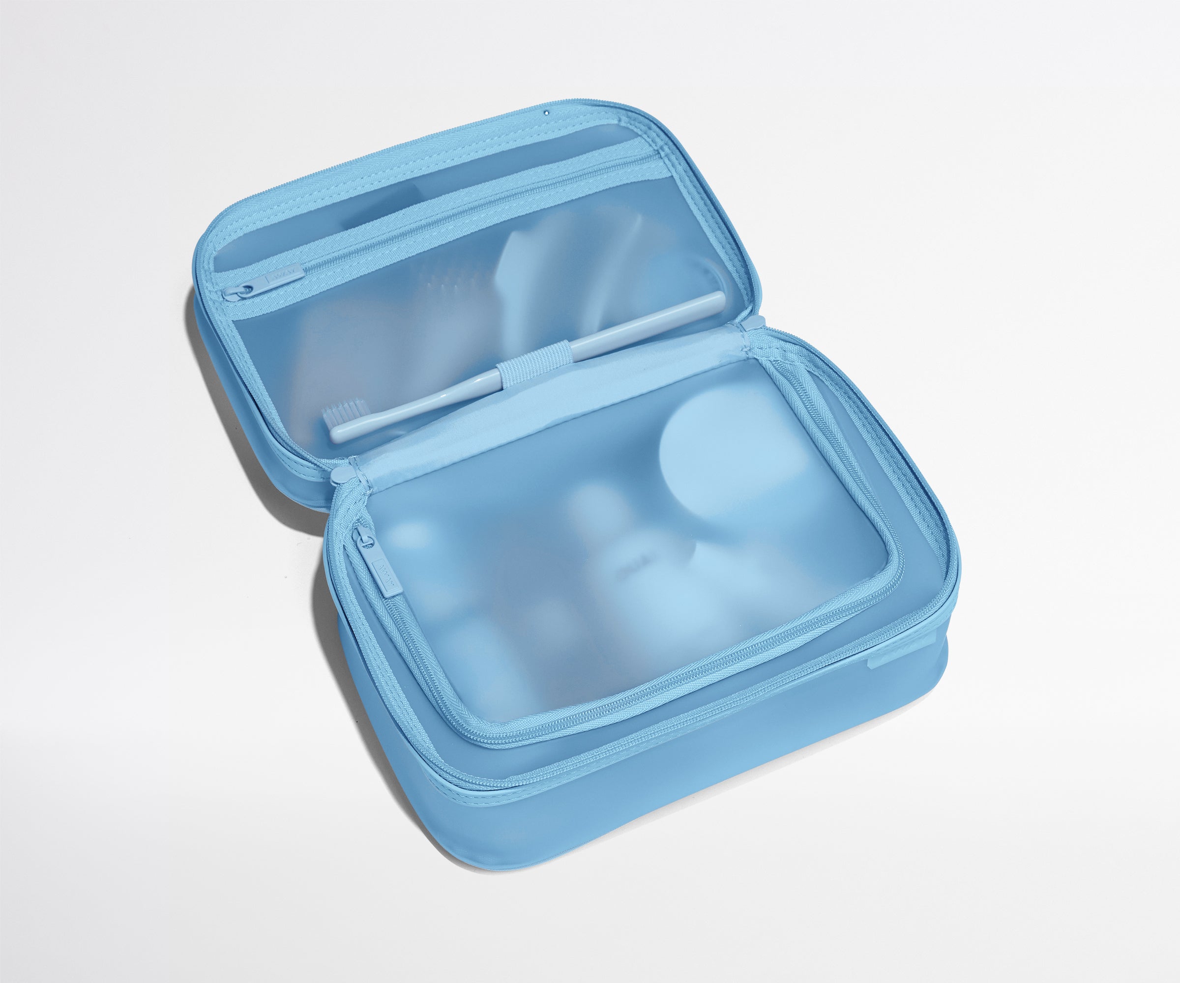 away-toiletry-bags-trousse-transparente-opal-blue-bleu image 2